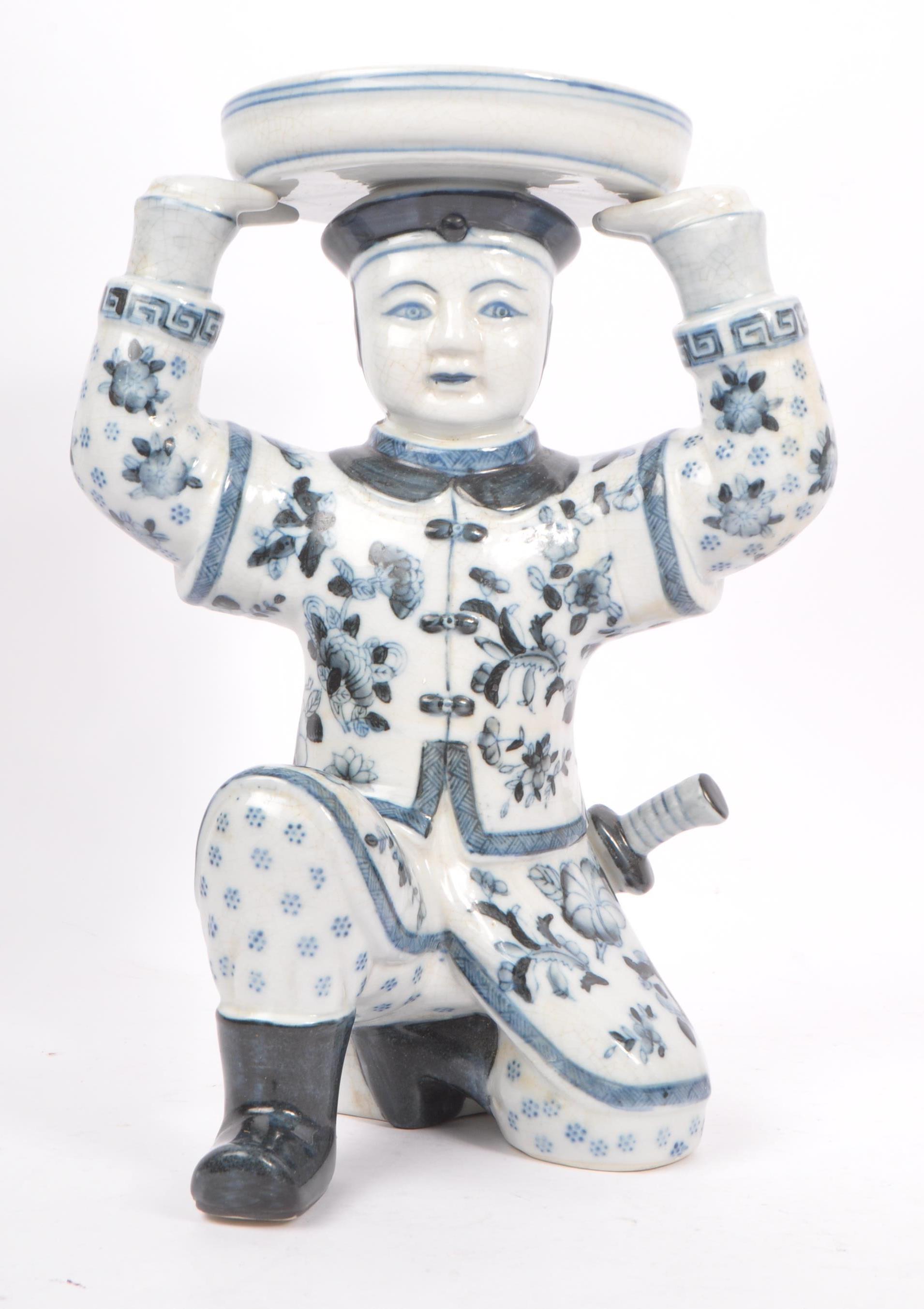 TWO 1920S CHINESE BLUE AND WHITE FIGURES HOLDING BOWLS - Image 5 of 9