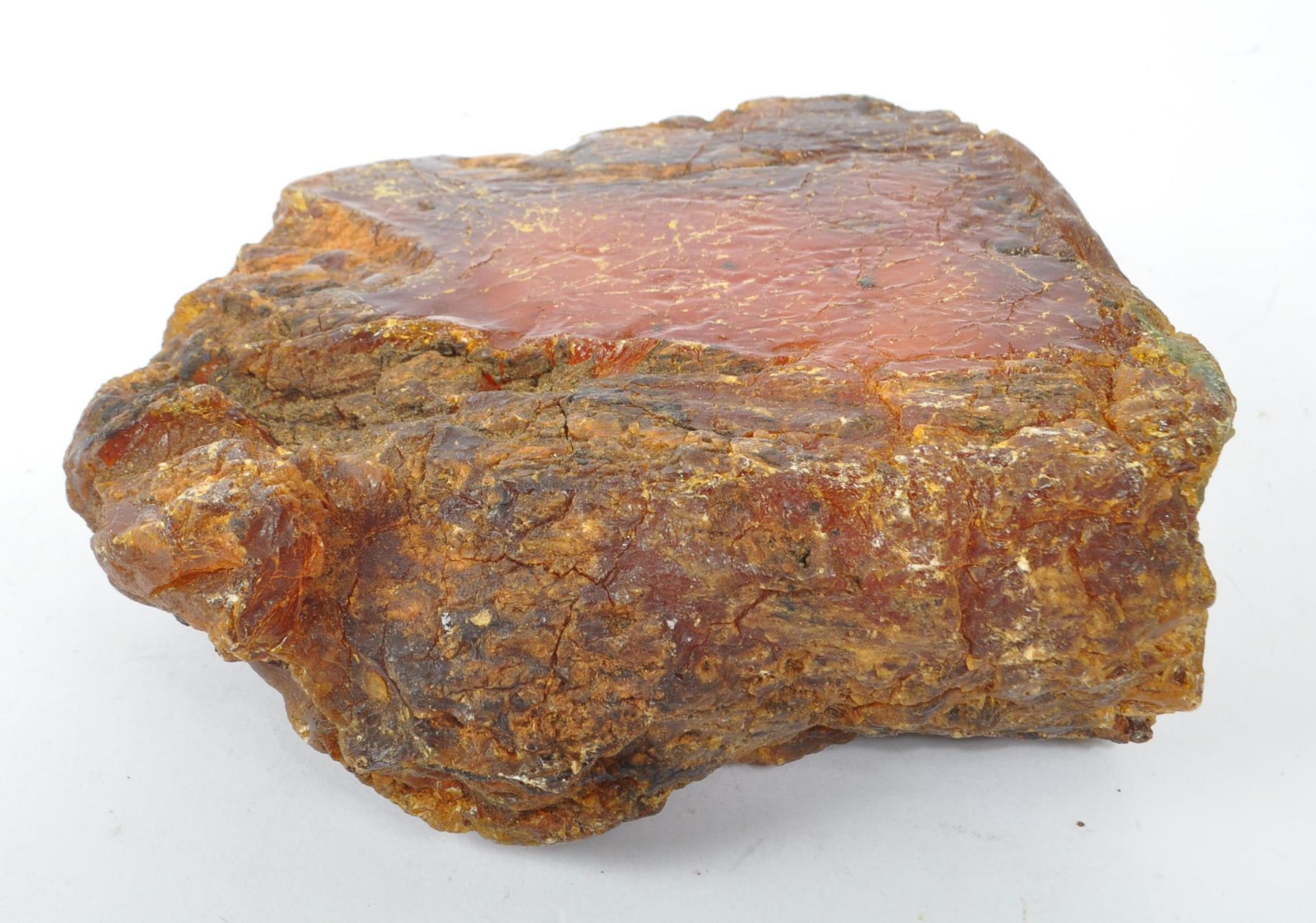NATURAL HISTORY / GEOLOGICAL INTEREST - LARGE PIECE OF RAW AMBER - Bild 4 aus 6