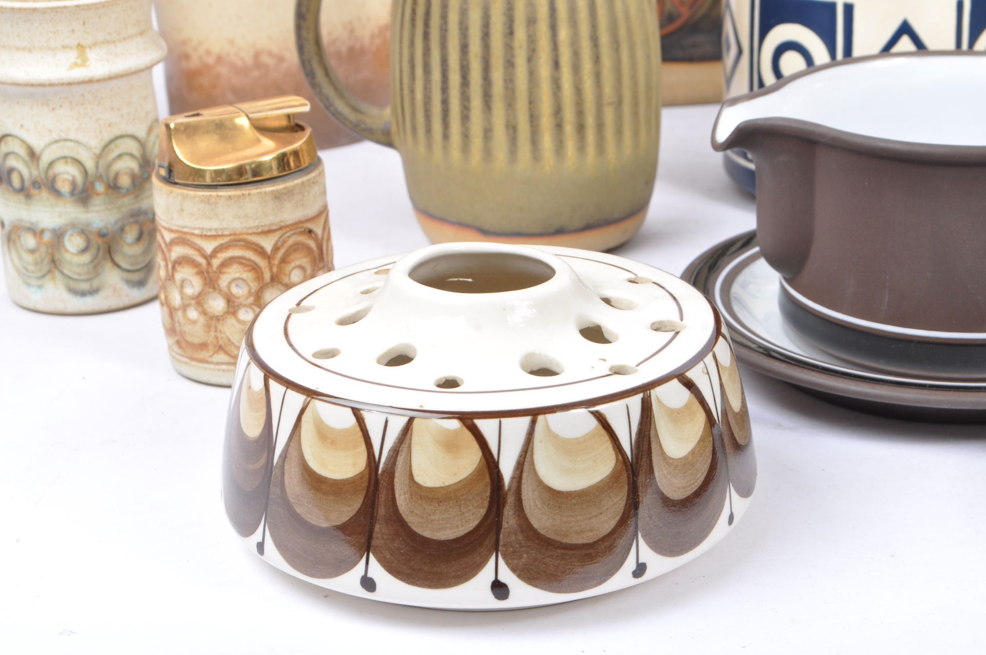 COLLECTION OF VINTAGE 20TH CENTURY & LATER CERAMICS - Image 2 of 11