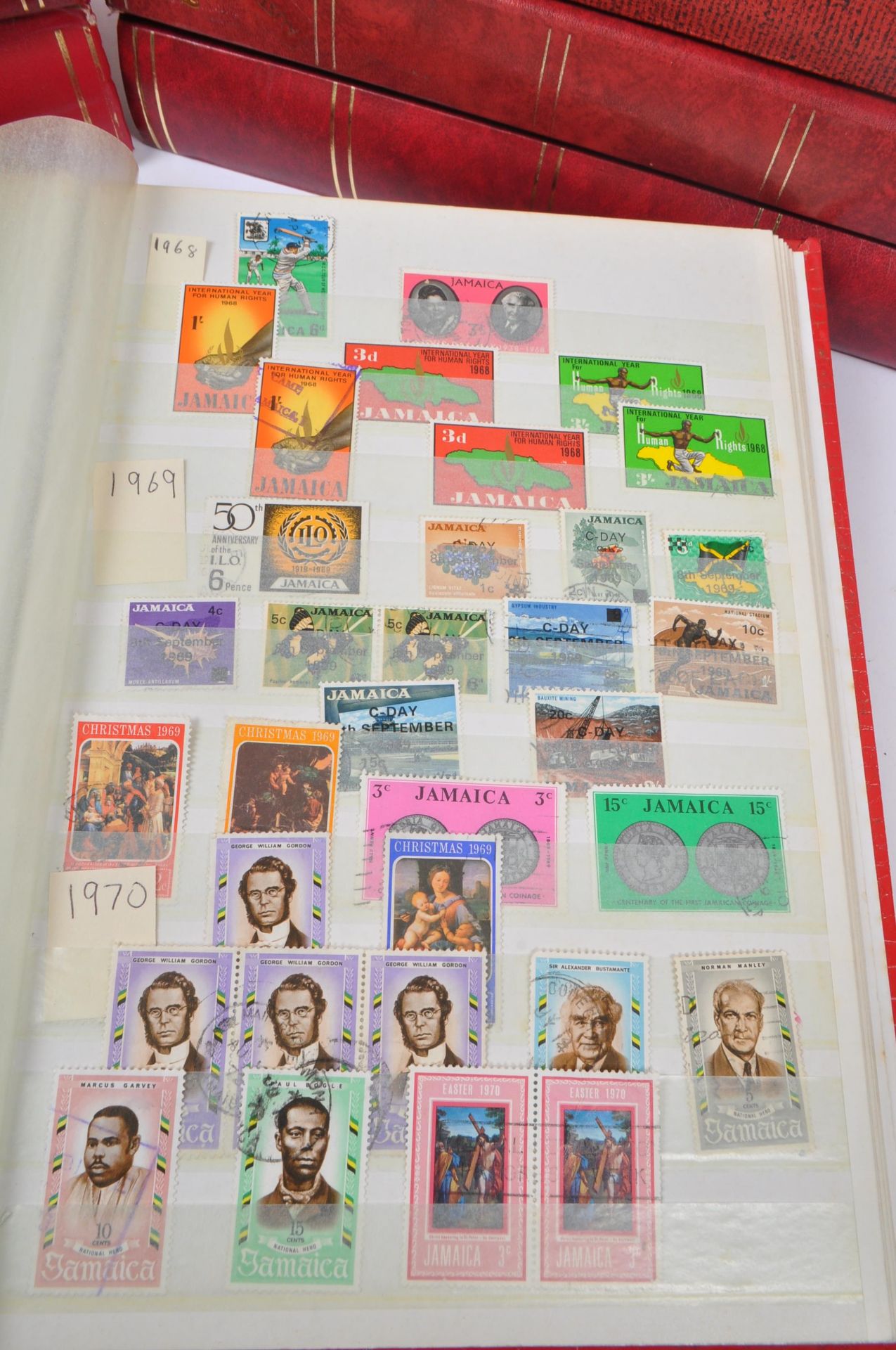 LARGE COLLECTION OF 20TH & 21ST CENTURY FOREIGN STAMPS - Image 4 of 7