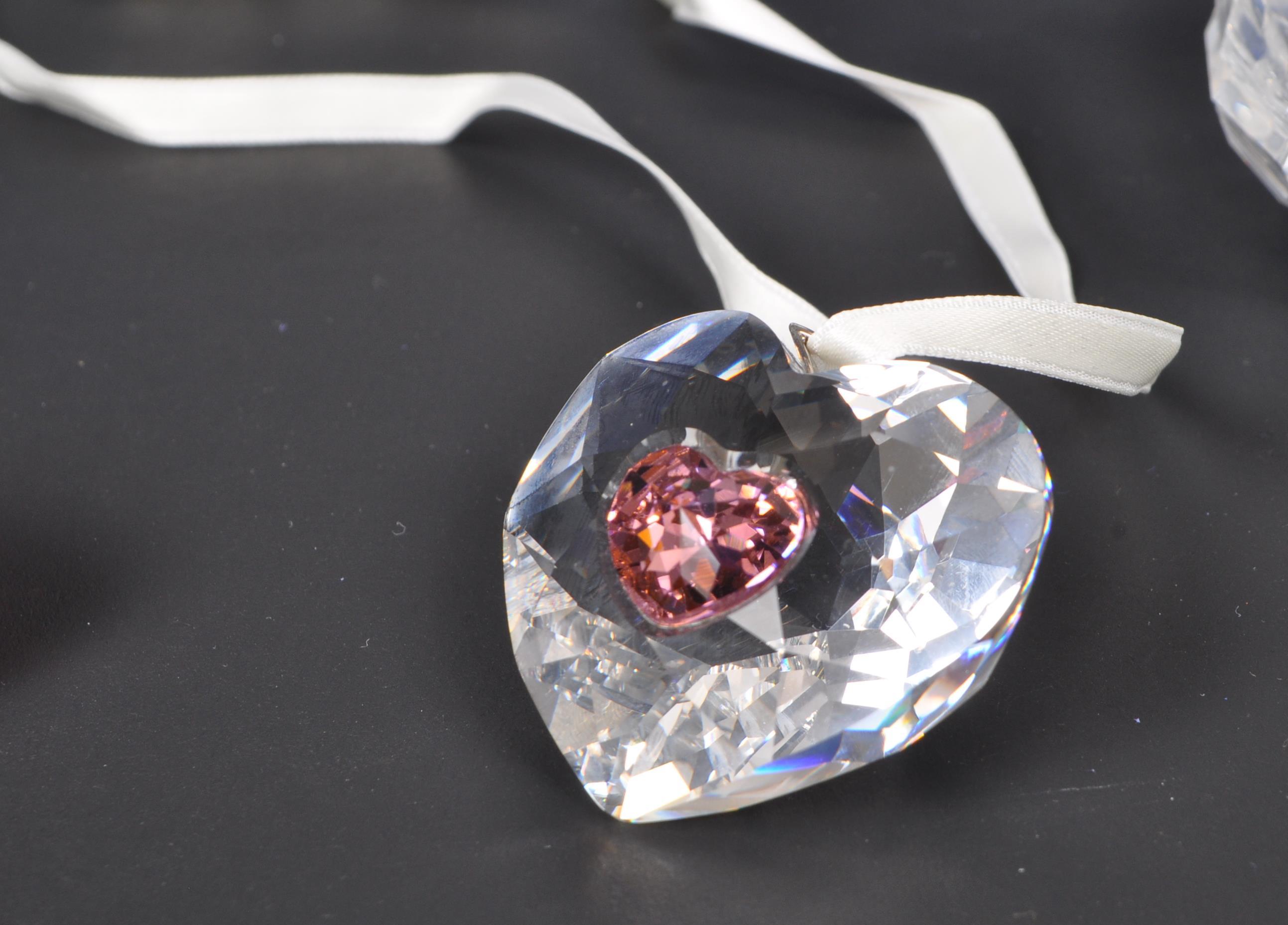 SWAROVSKI - COLLECTION OF CRYSTAL DECORATIVE HEARTS - Image 4 of 8