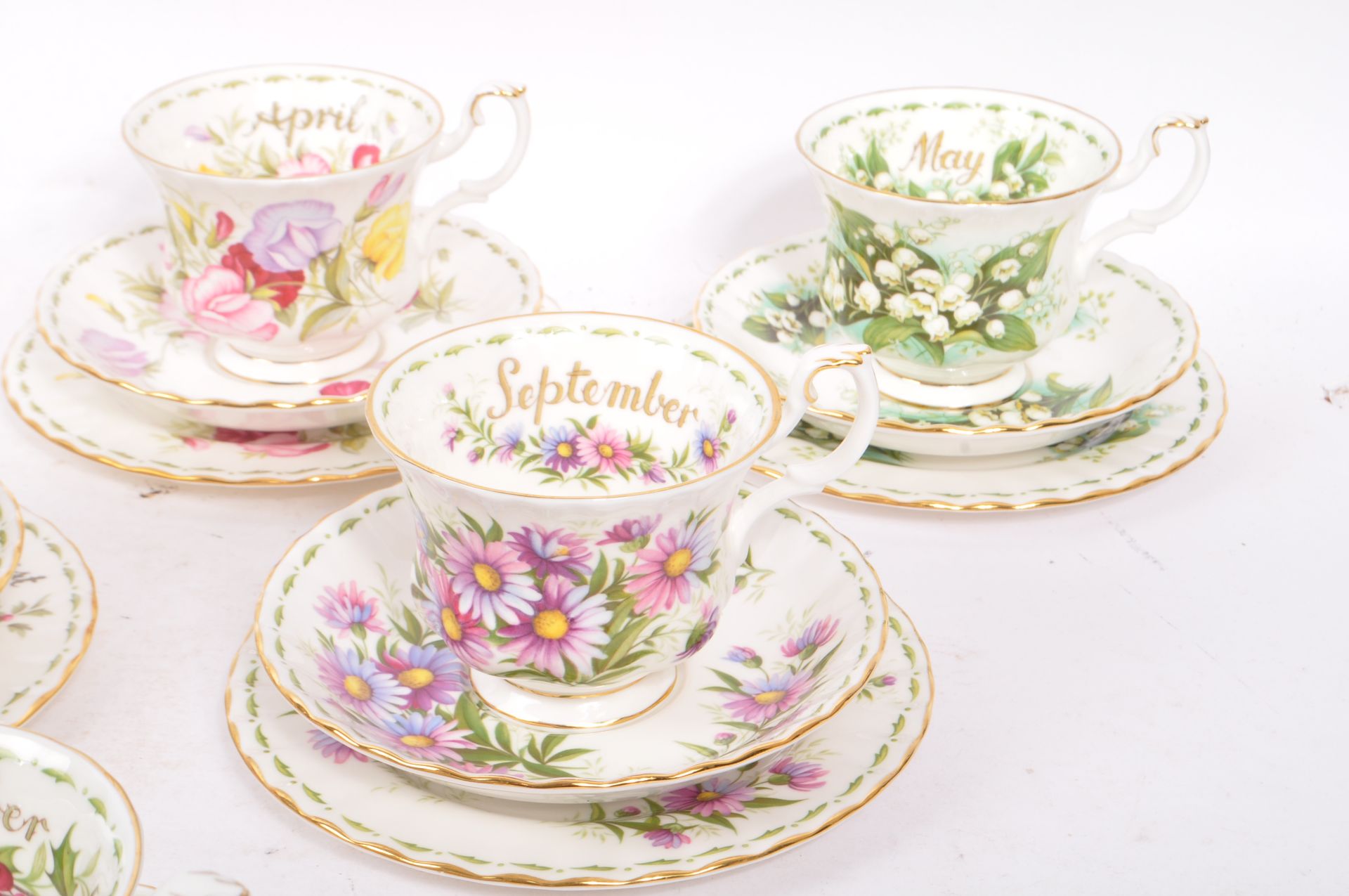 ROYAL ALBERT - FLOWER OF THE MONTH SERIES TEACUPS - Image 4 of 8
