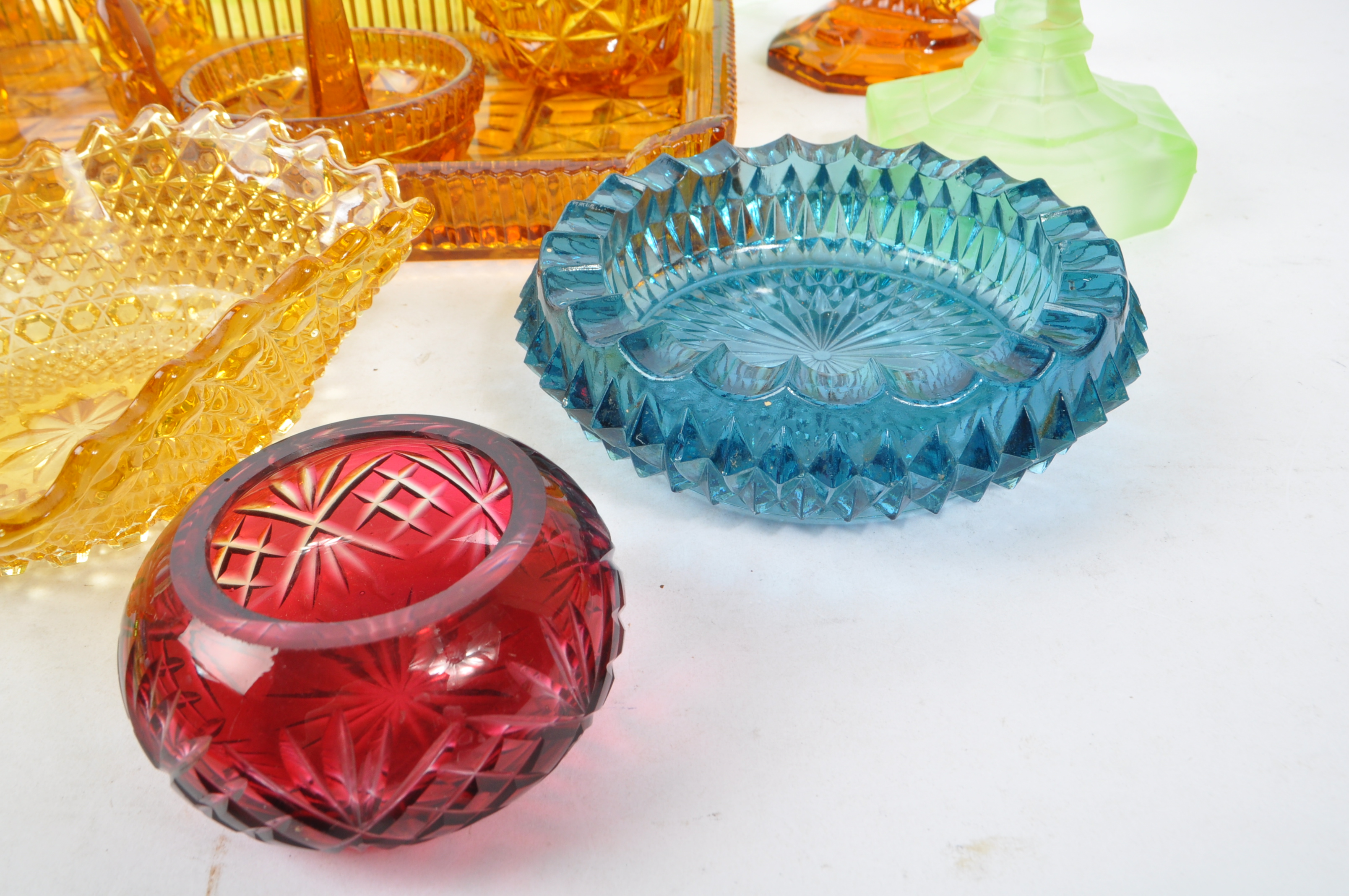 COLLECTION OF 20TH CENTURY COLOURED CUT GLASS - Image 6 of 7