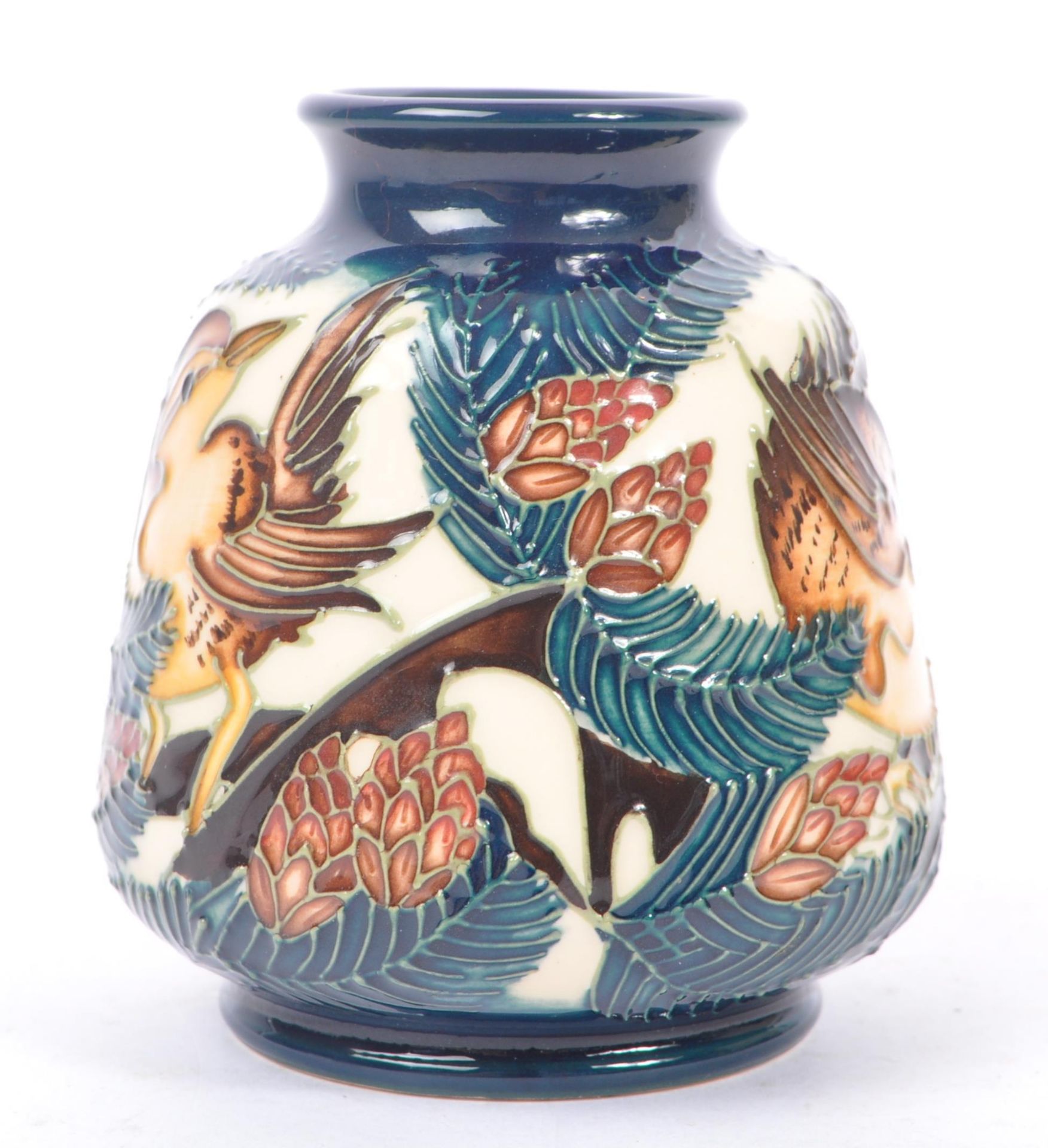 MOORCROFT POTTERY - VICKY LOVATT BIRD & PINE TREE VASE - Bild 3 aus 7