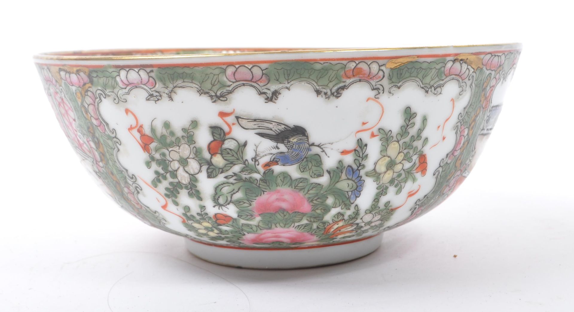 19TH CENTURY CHINESE PORCELAIN FAMILLE ROSE BOWL - Image 4 of 9