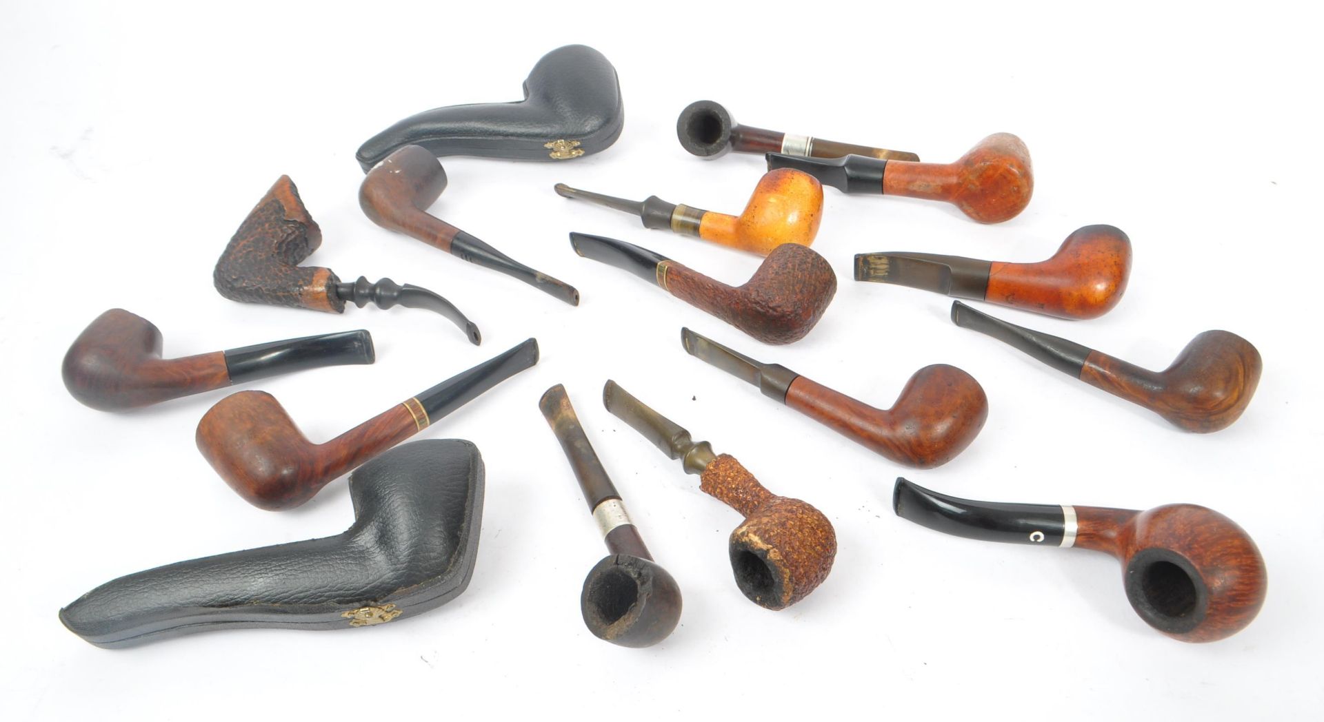 COLLECTION OF EARLY 20TH CENTURY TOBACCO / SMOKING PIPES