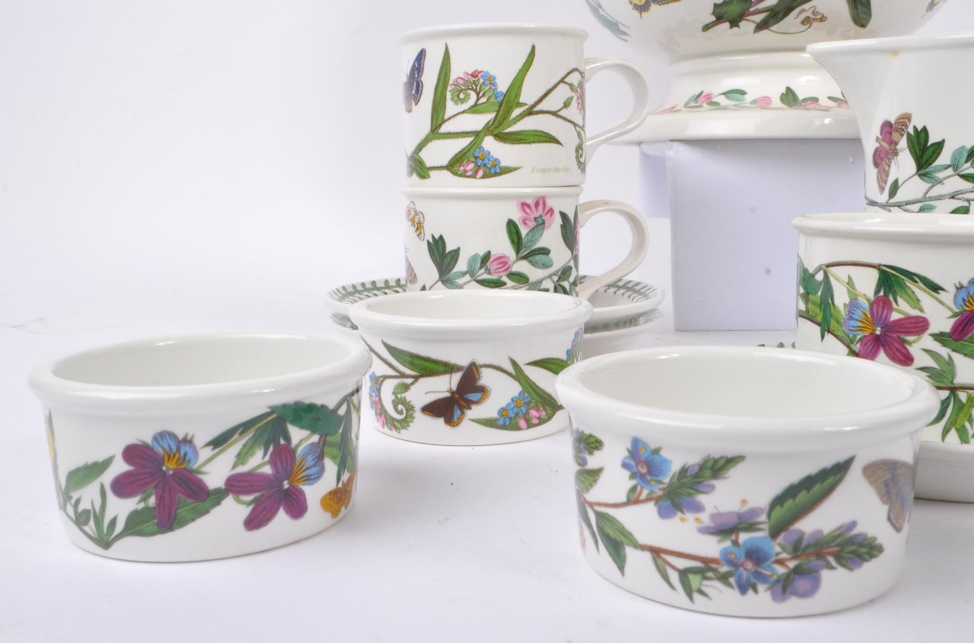 PORTMEIRION BOTANIC GARDEN TEA SERVICE W/ LARGE SOUP BOWL - Image 3 of 7