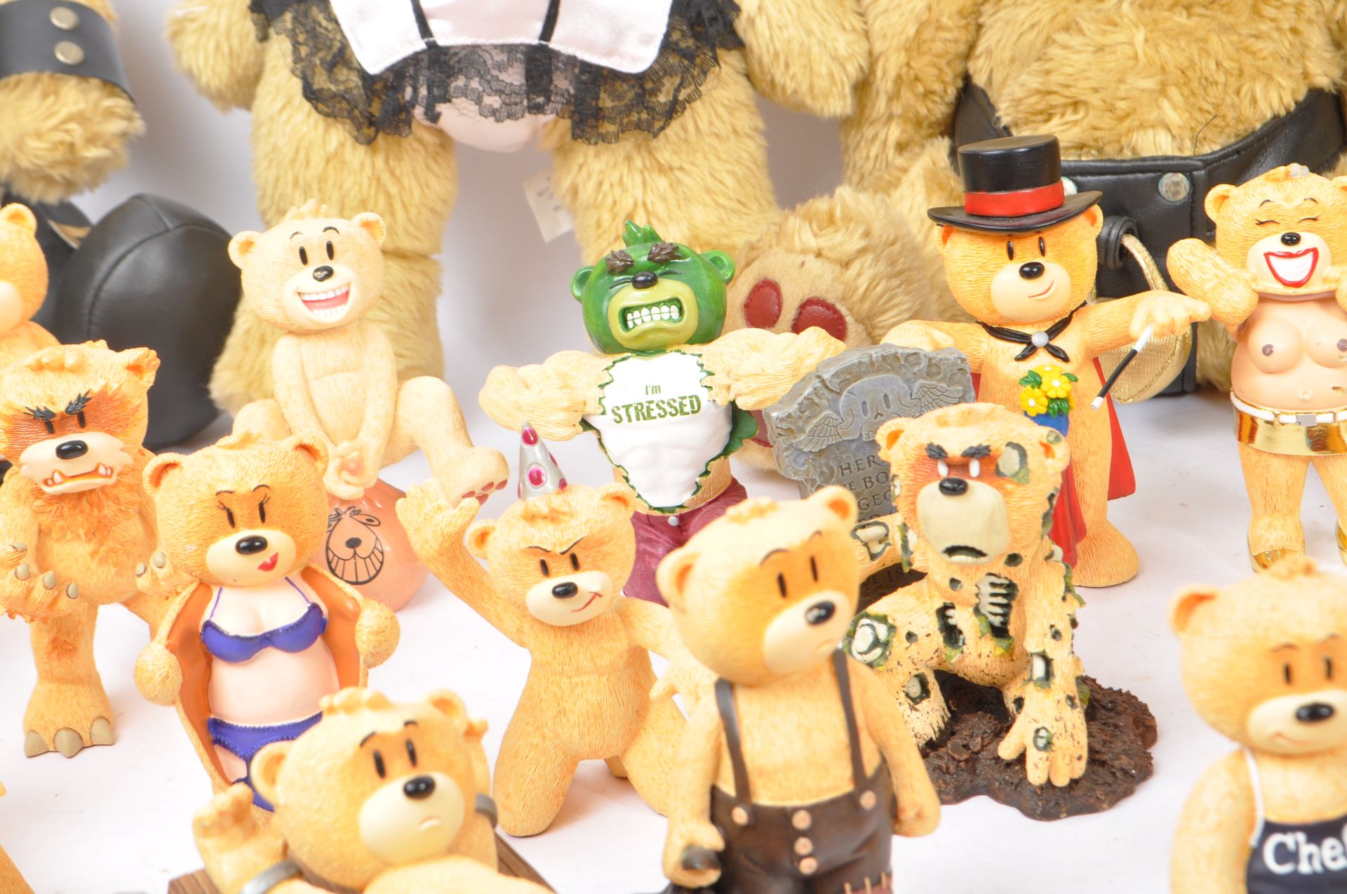 LARGE COLLECTION OF BAD TASTE BEARS FIGURINES - Image 4 of 12