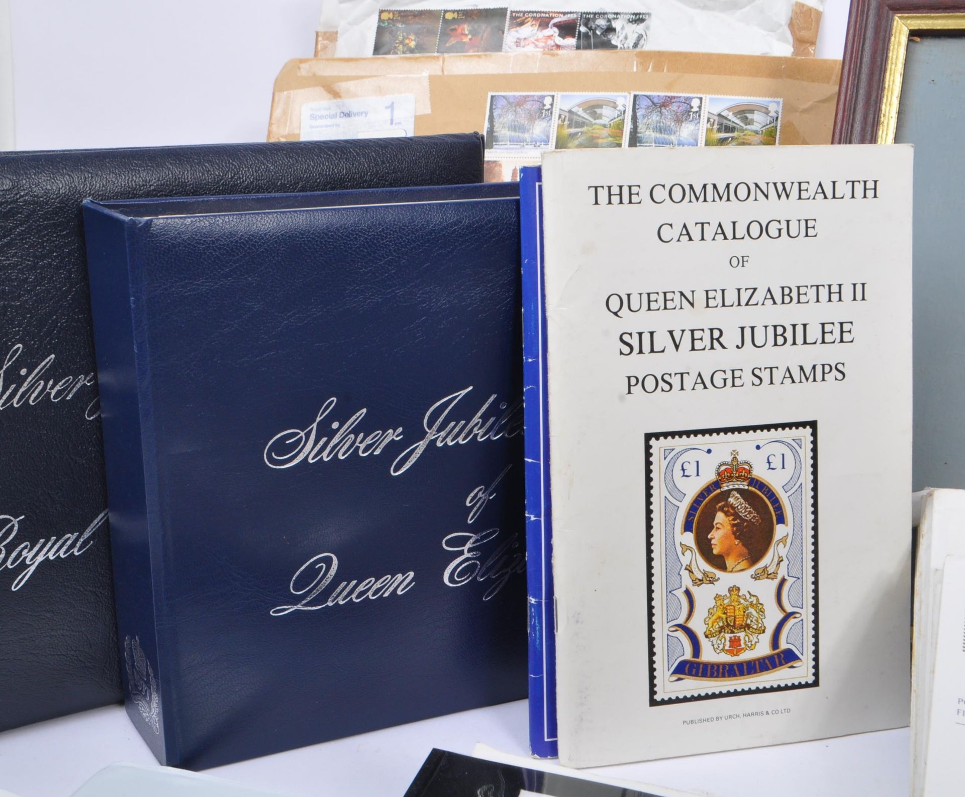 EXTENSIVE COLLECTION OF PRE-DECIMAL QEII STAMPS - Image 4 of 9