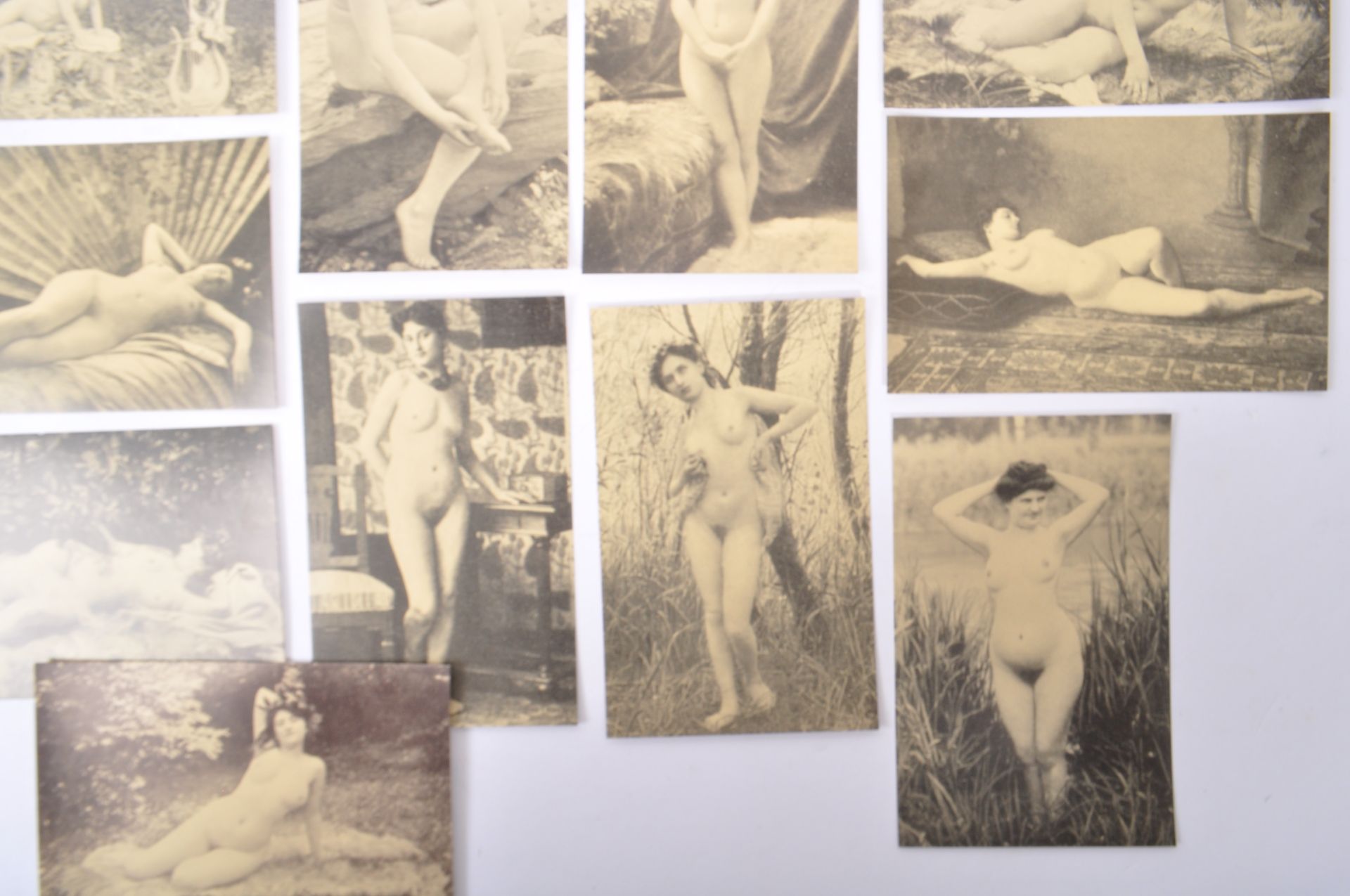 COLLECTION OF FRENCH EROTIC OUTDOOR NUDE POSTCARDS - Image 7 of 12