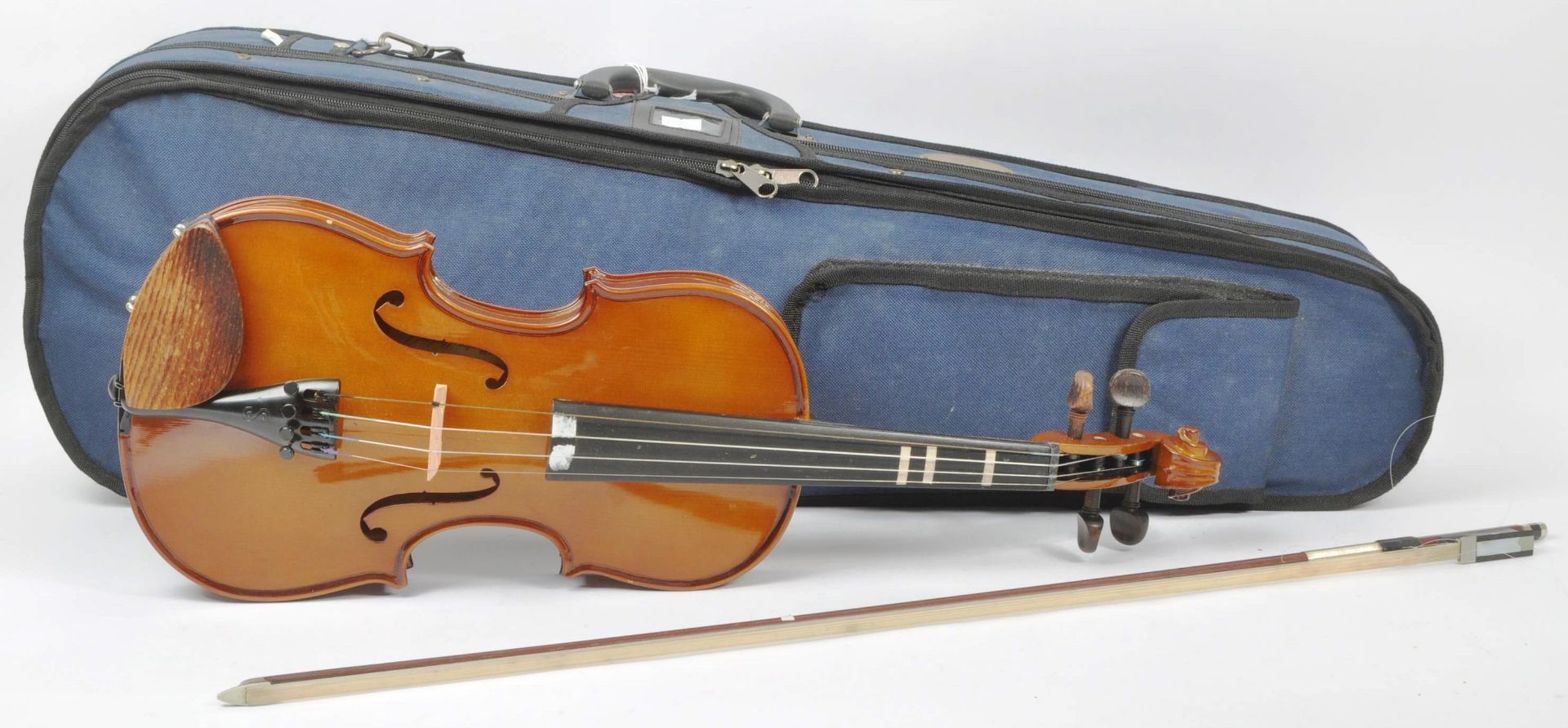 STENTOR - 20TH CENTURY 3/4 STUDENT I VIOLIN W/ BOW AND CASE