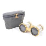 EARLY 20TH CENTURY MOTHER OF PEARL THEATRE BINOCULARS