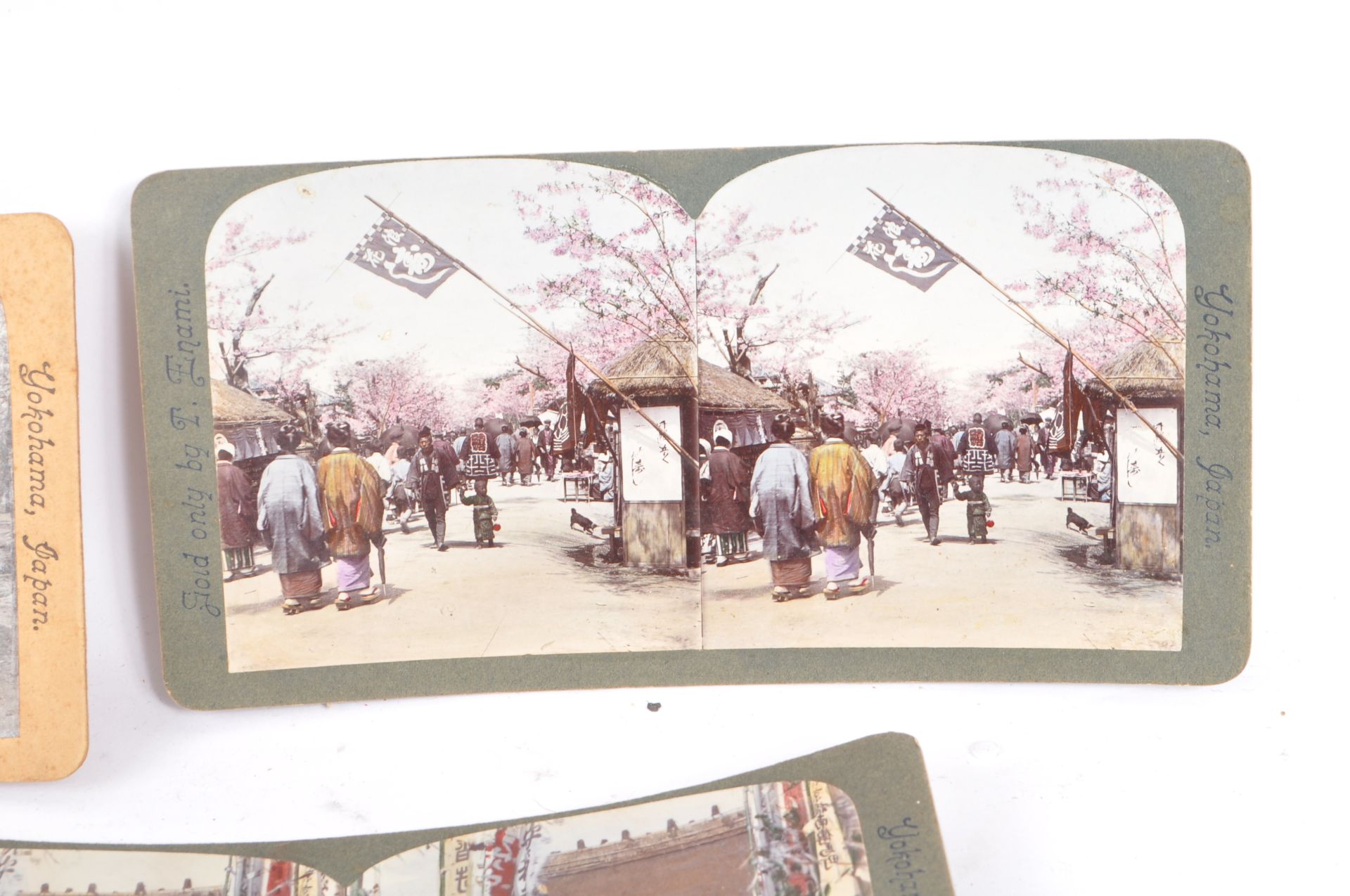 CIRCA. 1970S STEREOSCOPE VIEWER WITH SLIDES OF JAPAN - Bild 7 aus 8