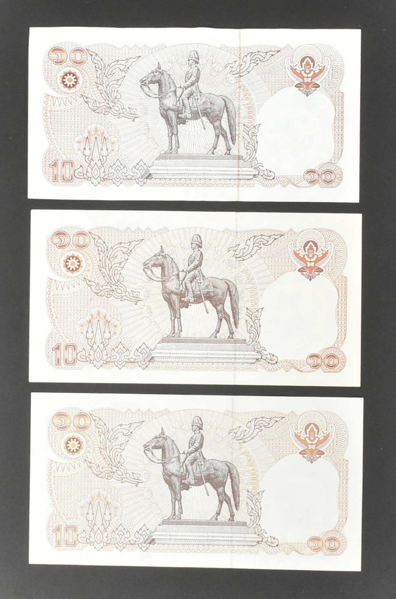 COLLECTION OF INTERNATIONAL UNCIRCULATED BANK NOTES - Image 6 of 36