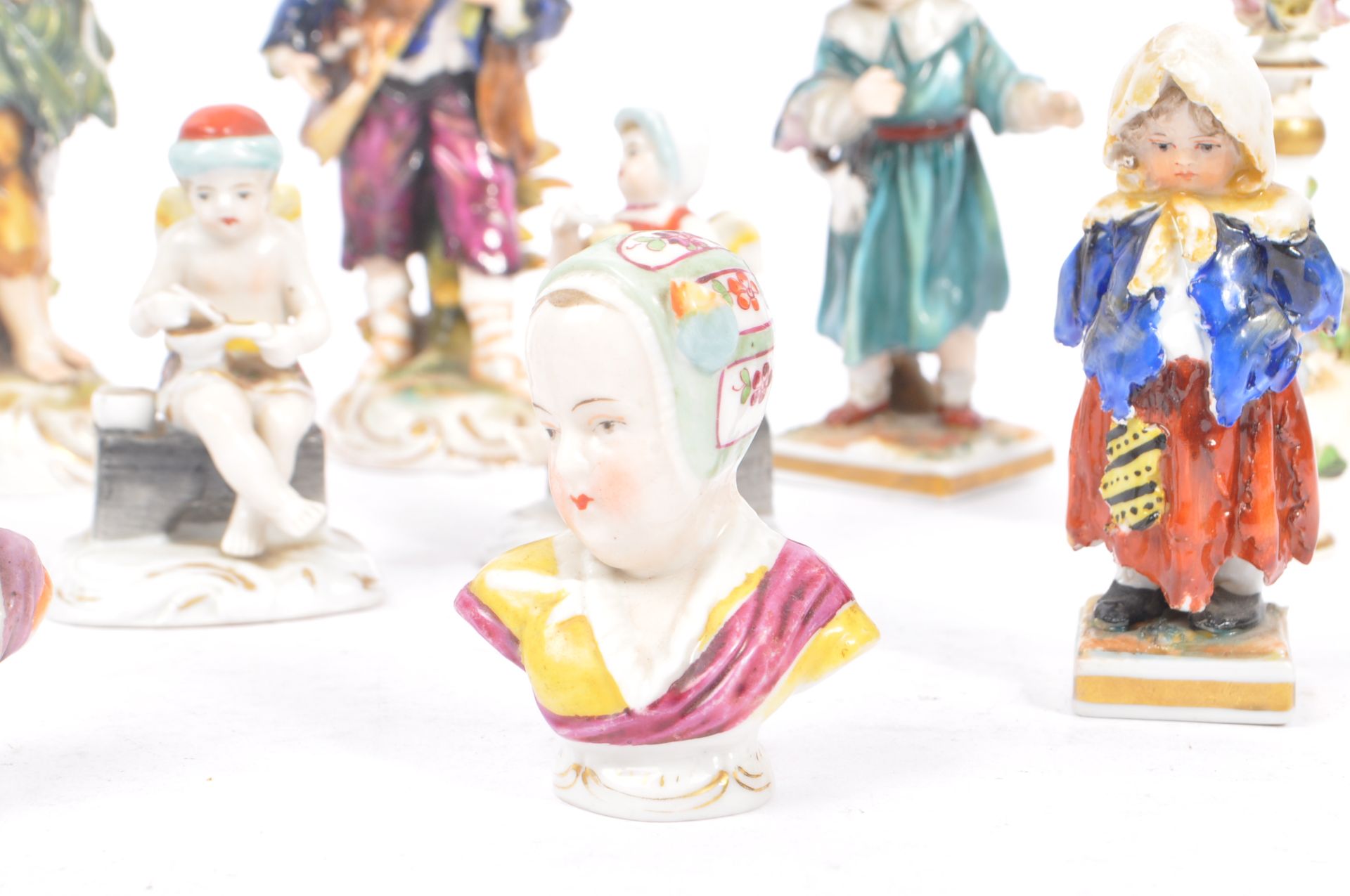 CAPODIMONTE - COLLECTION OF 19TH CENTURY PORCELAIN FIGURES - Image 3 of 11