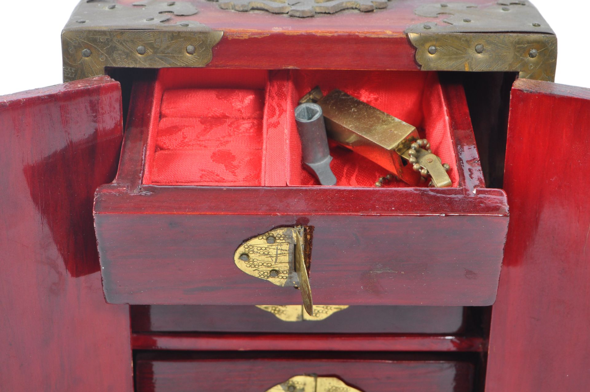 TWO 20TH CENTURY CHINESE ASIAN INLAID JEWELLERY BOXES - Image 4 of 8