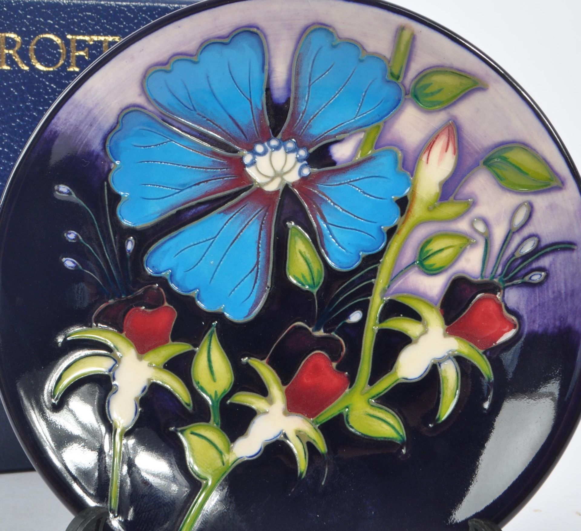 MOORCROFT POTTERY - CONTEMPORARY FLORAL PIN DISH - Image 2 of 6