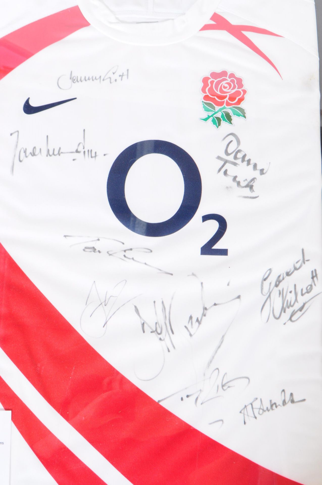 SPORTING INTEREST - SIGNED ENGLAND RUGBY SHIRT IN FRAME - Image 2 of 3