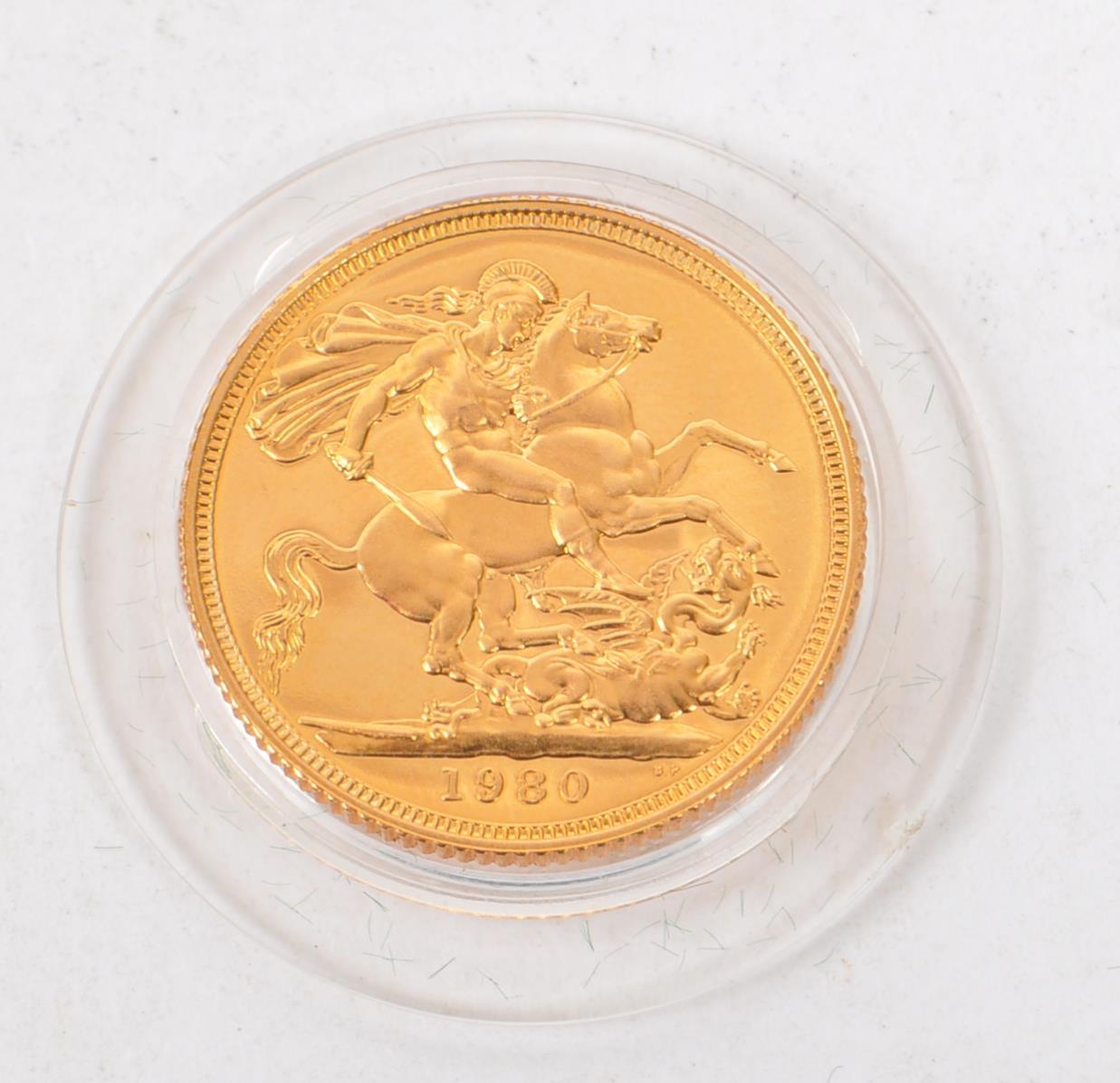 QUEEN ELIZABETH II - UNITED KINGDOM - 22CT FULL GOLD SOVEREIGN - Image 2 of 4