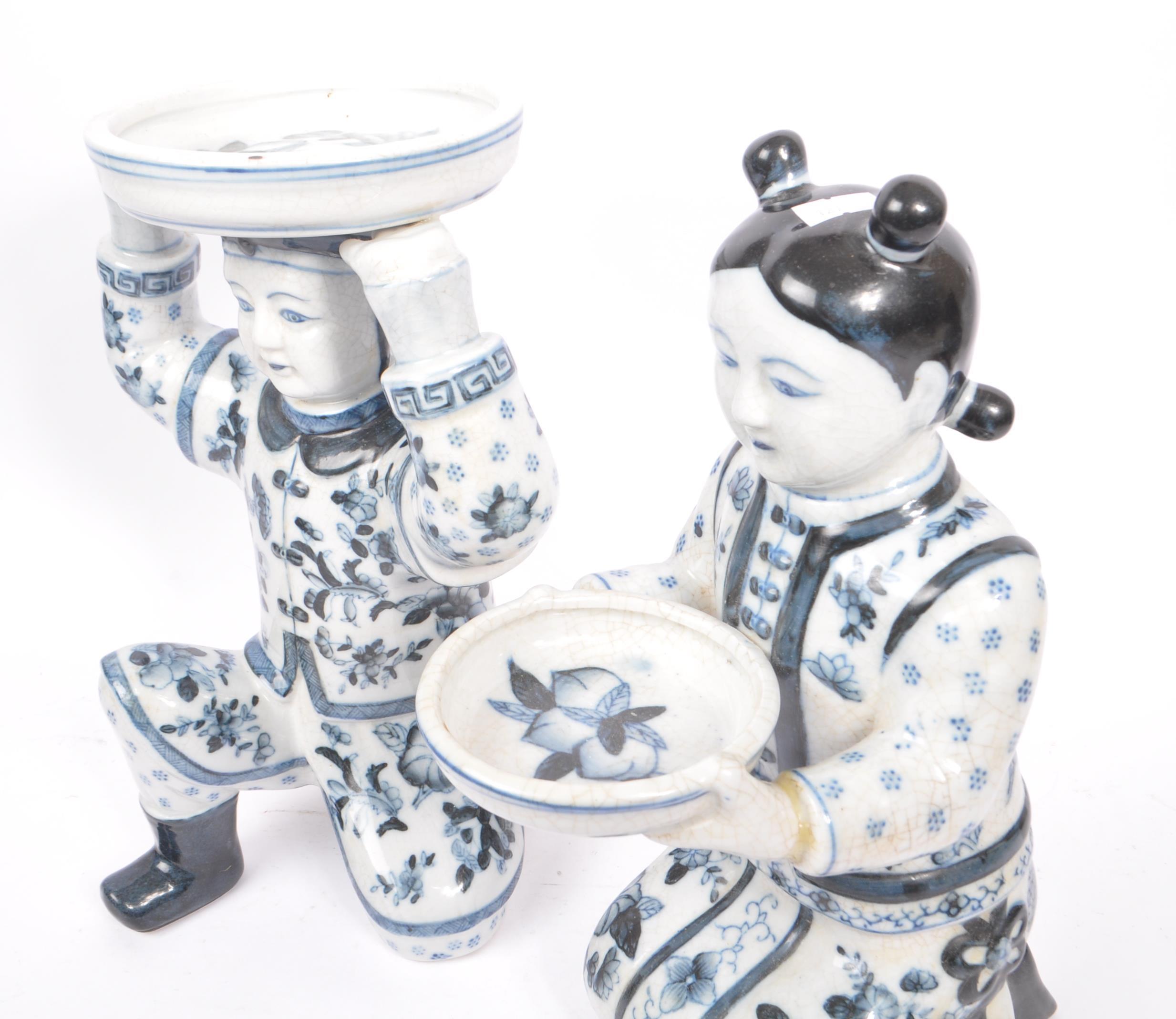 TWO 1920S CHINESE BLUE AND WHITE FIGURES HOLDING BOWLS - Image 9 of 9