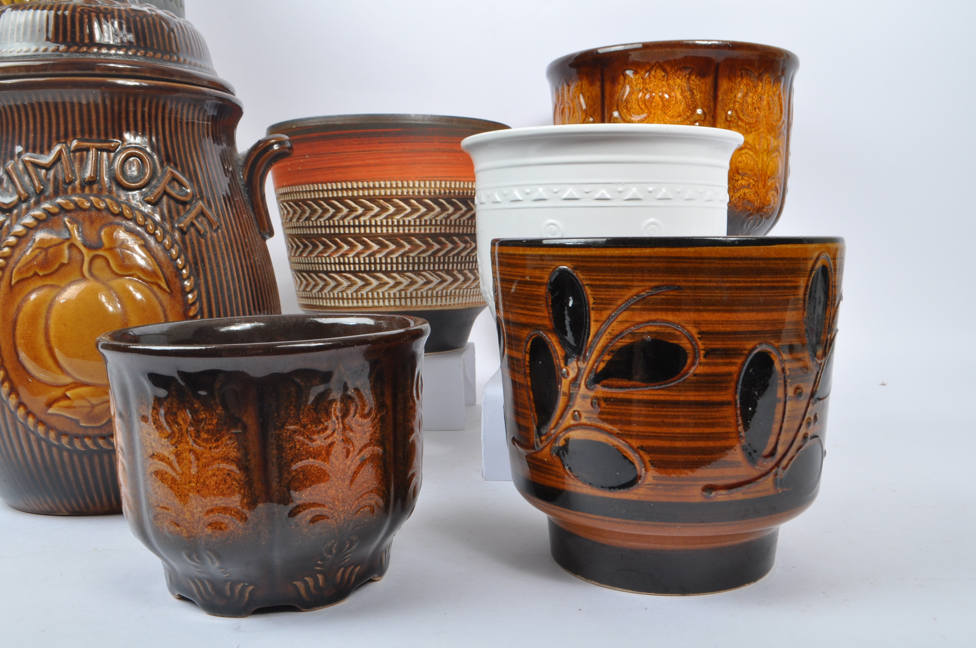 COLLECTION OF MID CENTURY WEST GERMAN POTS - Image 3 of 7
