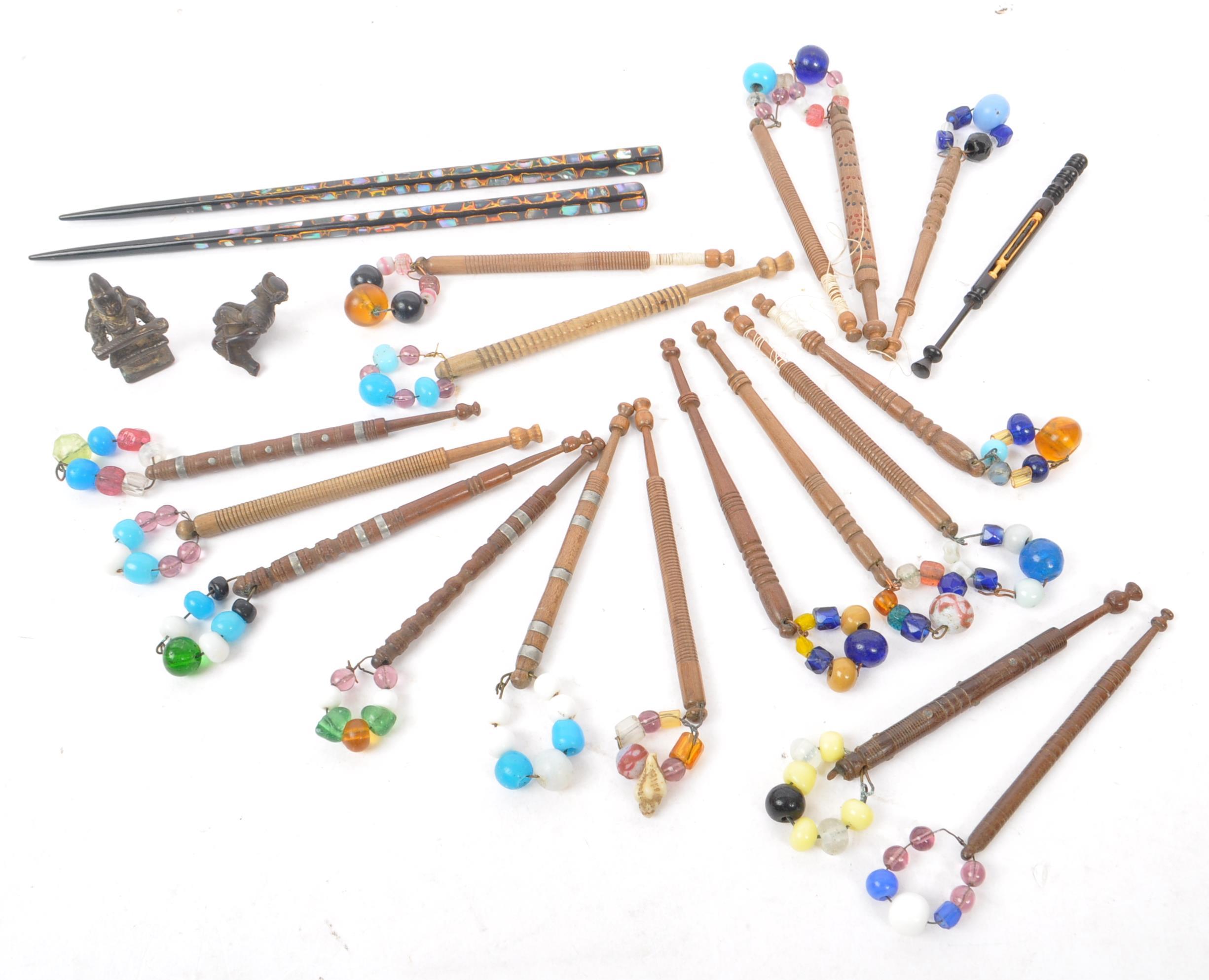 COLLECTION OF 19TH & 20TH CENTURY LACE BOBBINS
