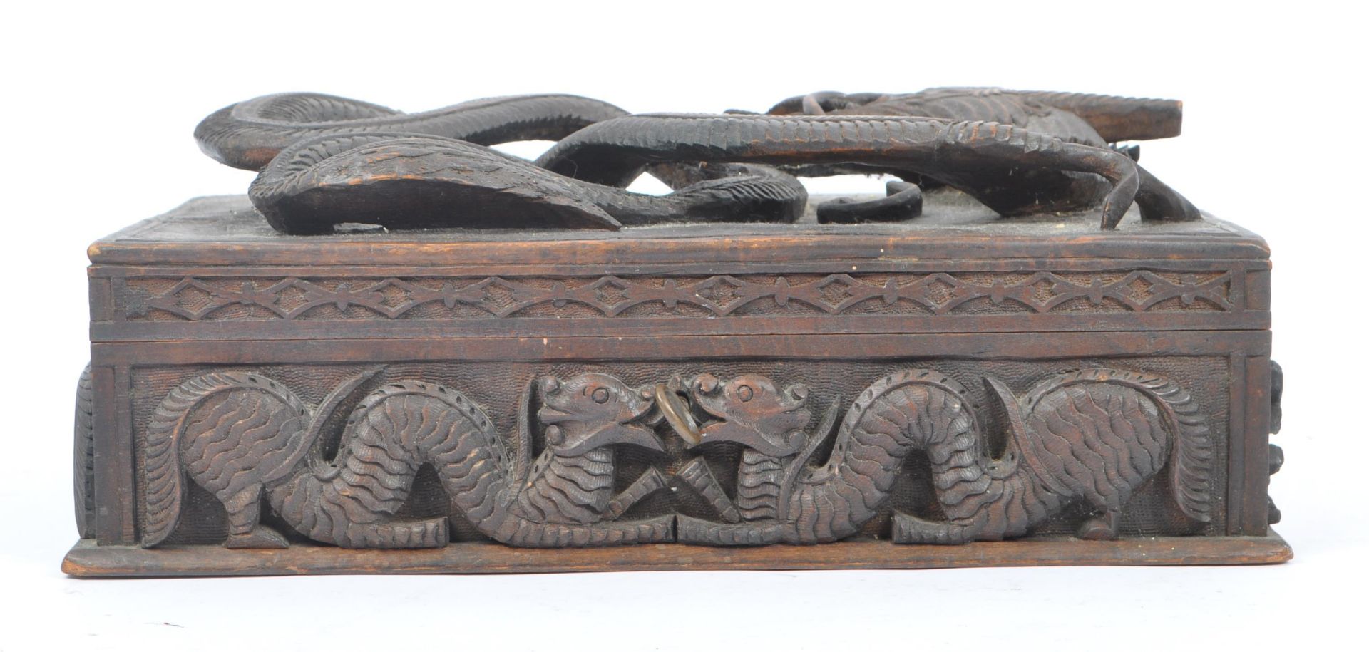 VINTAGE 20TH CENTURY ASIAN CARVED DRAGON BOX - Bild 2 aus 6