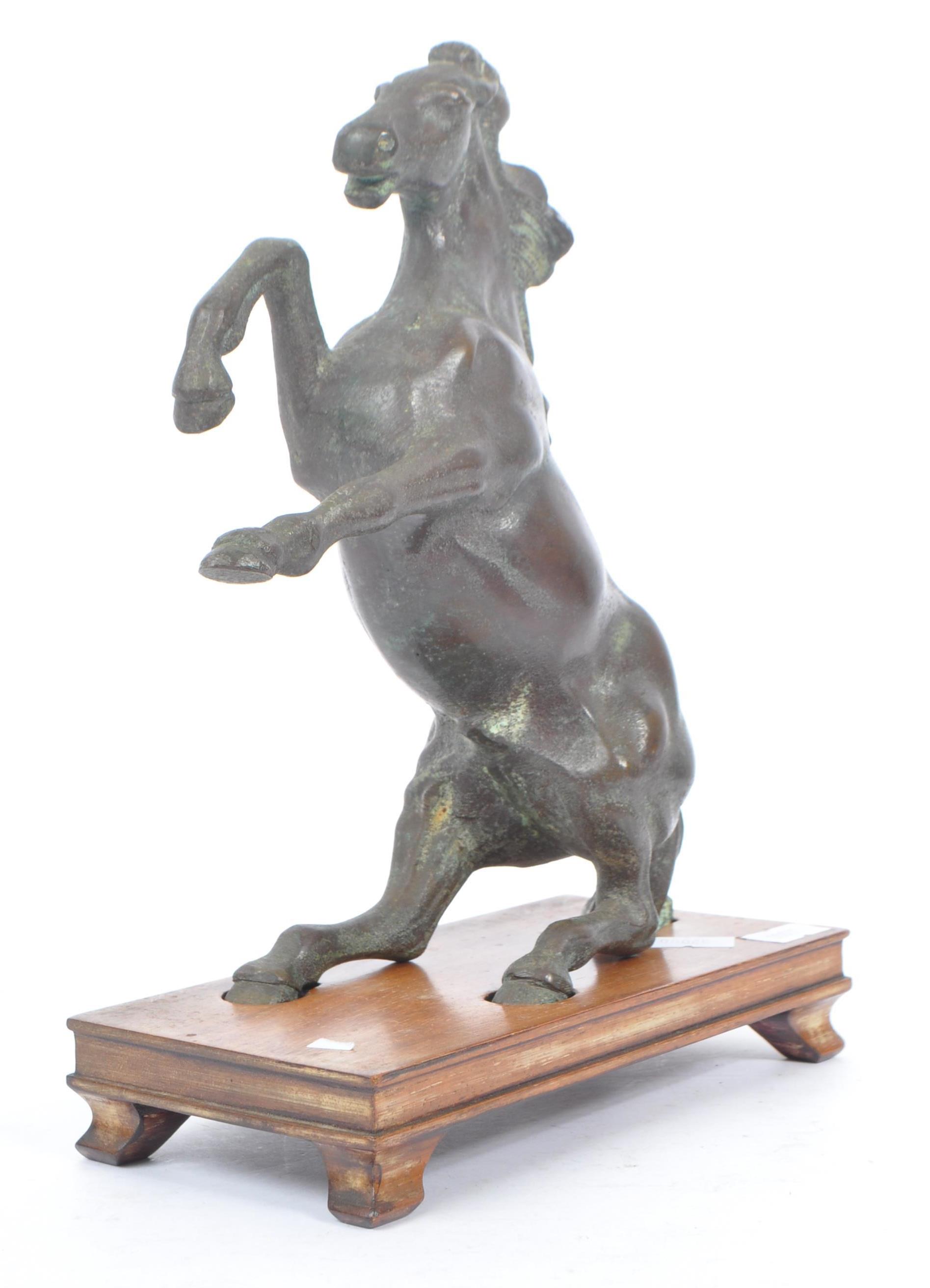 20TH CENTURY CHINESE BRONZE HORSE FIGURE - Image 4 of 5