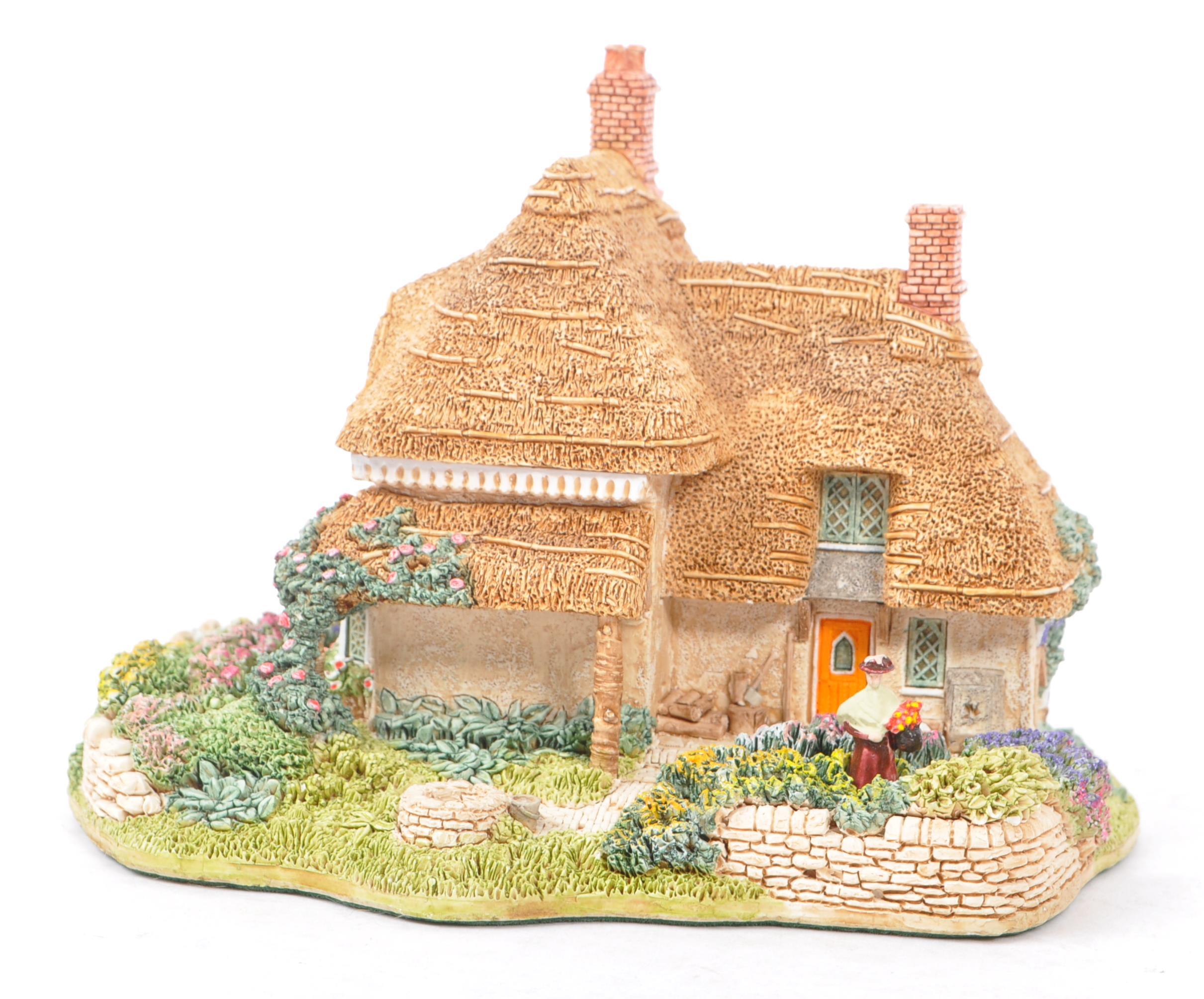 LILLIPUT LANE - COLLECTION OF BOXED RESIN HOUSE FIGURINES - Bild 2 aus 7