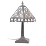 TIFFANY STYLE - 20TH CENTURY STAINED GLASS BEDSIDE LAMP