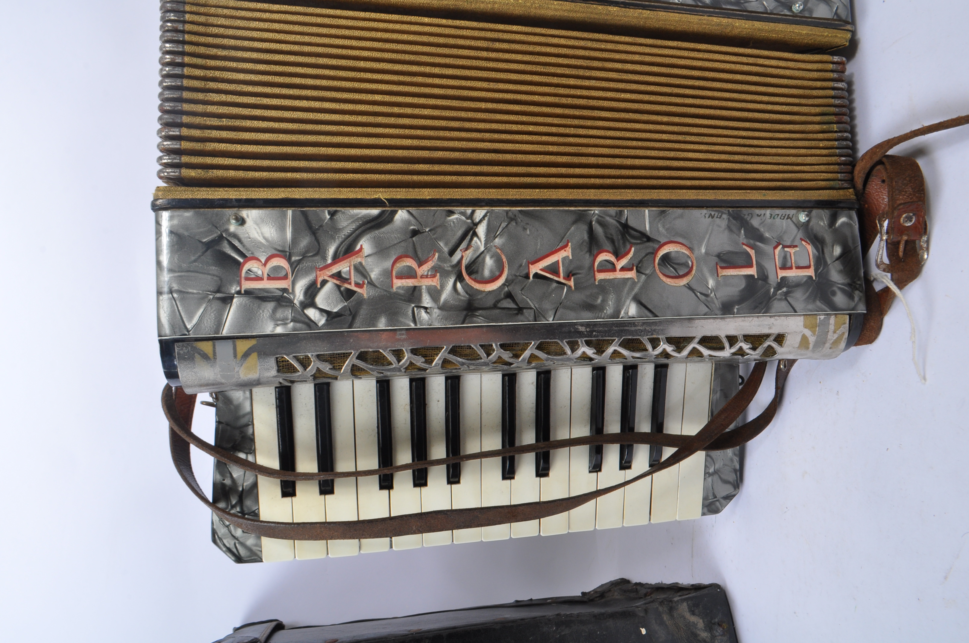 BARCAROLE - GERMAN PIANO ACCORDION / SQUEEZEBOX - Image 5 of 5