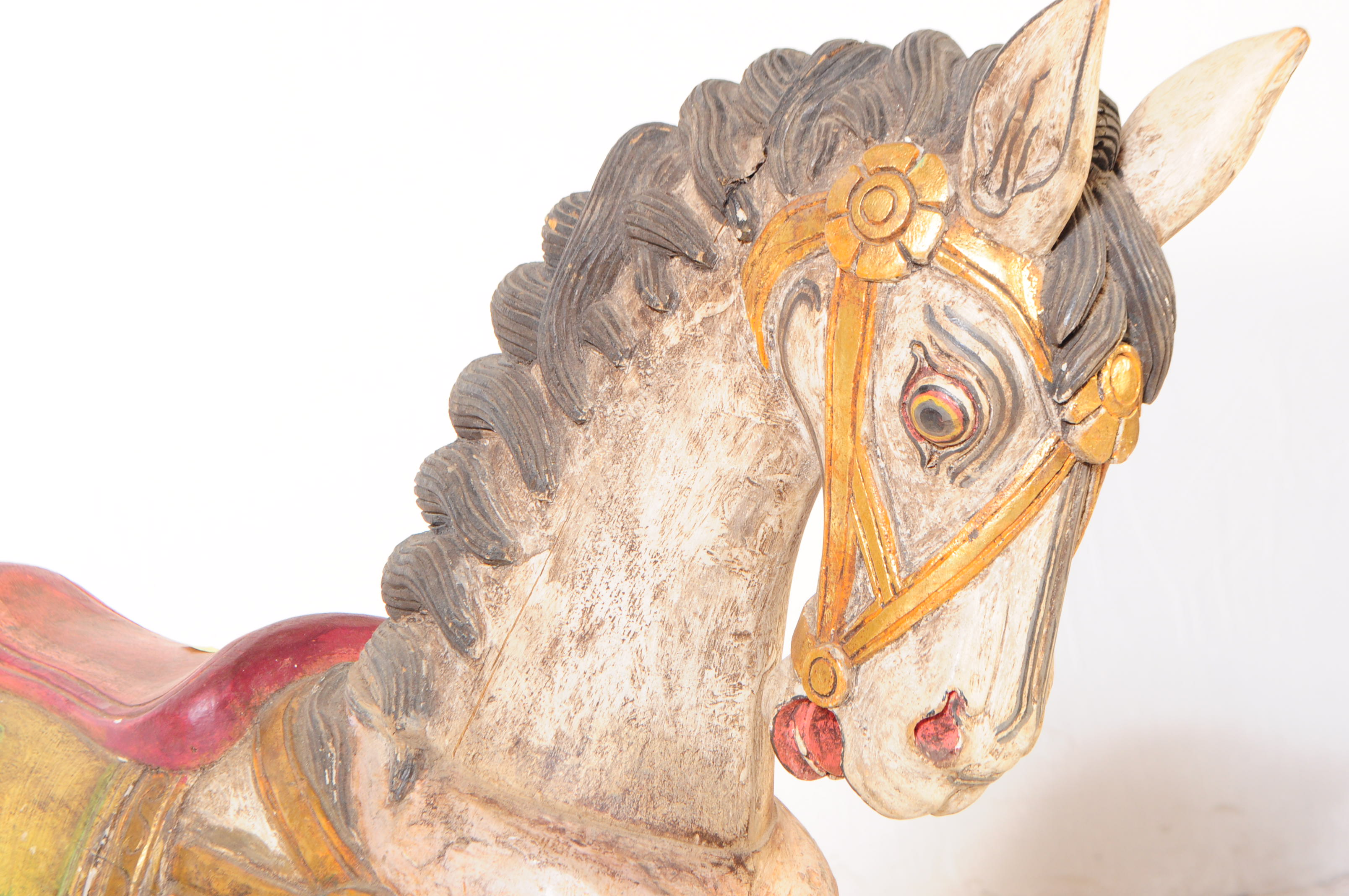 MID 20TH CENTURY EUROPEAN CAROUSEL HAND CARVED HORSE - Image 2 of 6