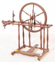 VICTORIAN 19TH CENTURY WOODEN SPINNING WHEEL