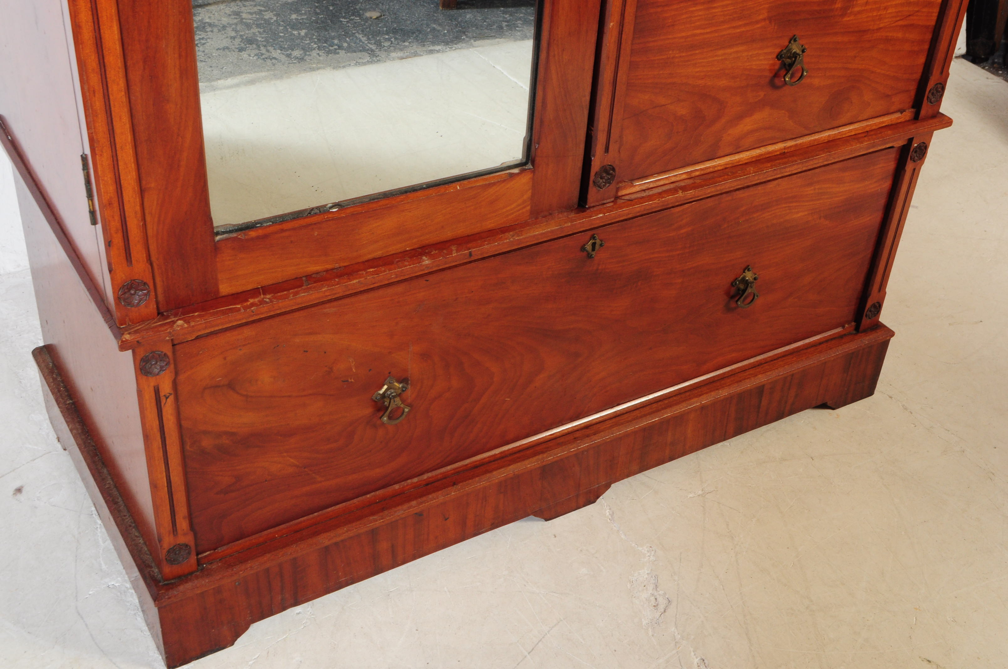 19TH CENTURY ARTS & CRAFTS MAHOGANY WARDROBE - Image 3 of 8