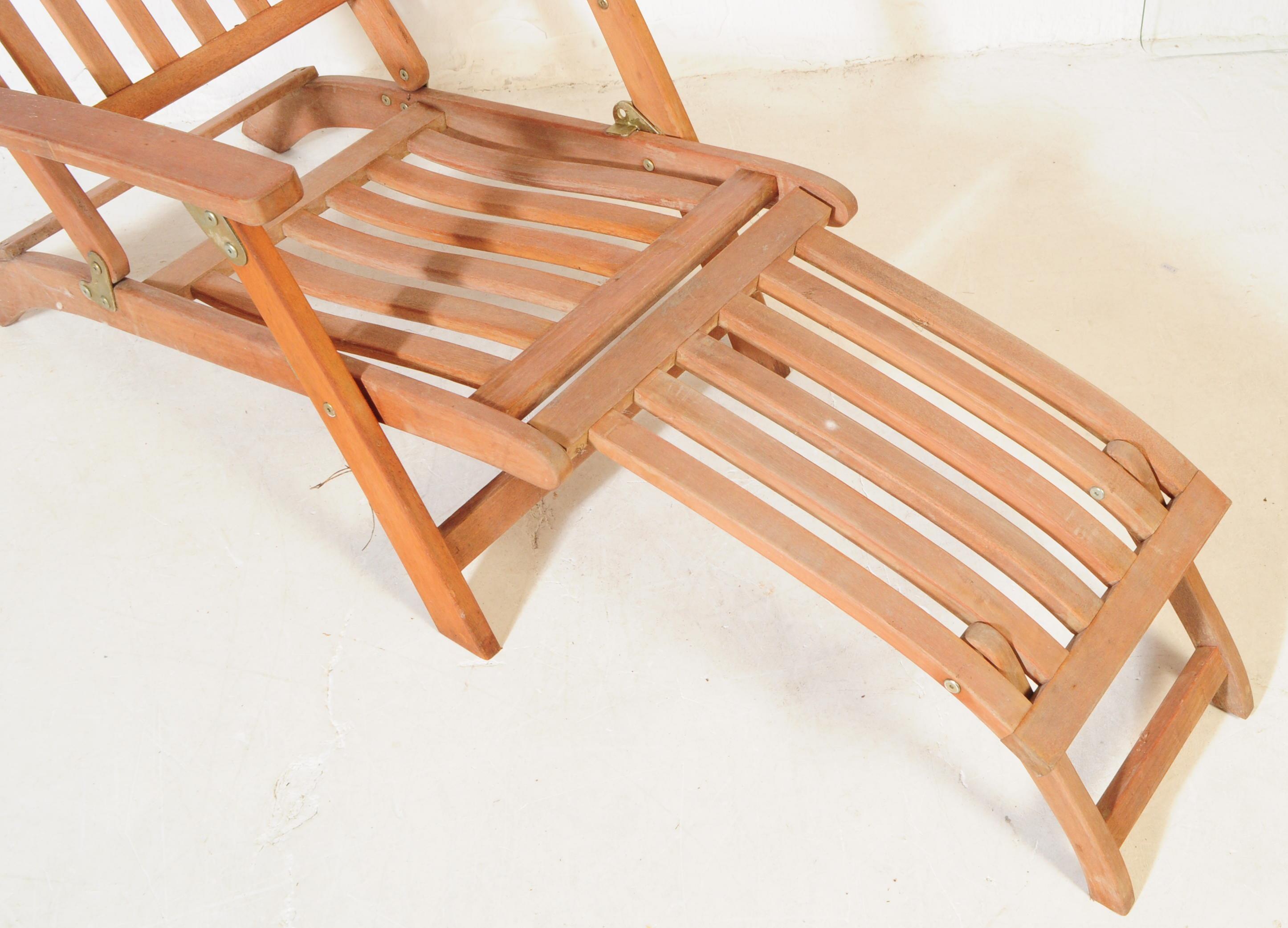 PAIR OF 20TH CENTURY FOLDING DECK CHAIRS - Image 4 of 6