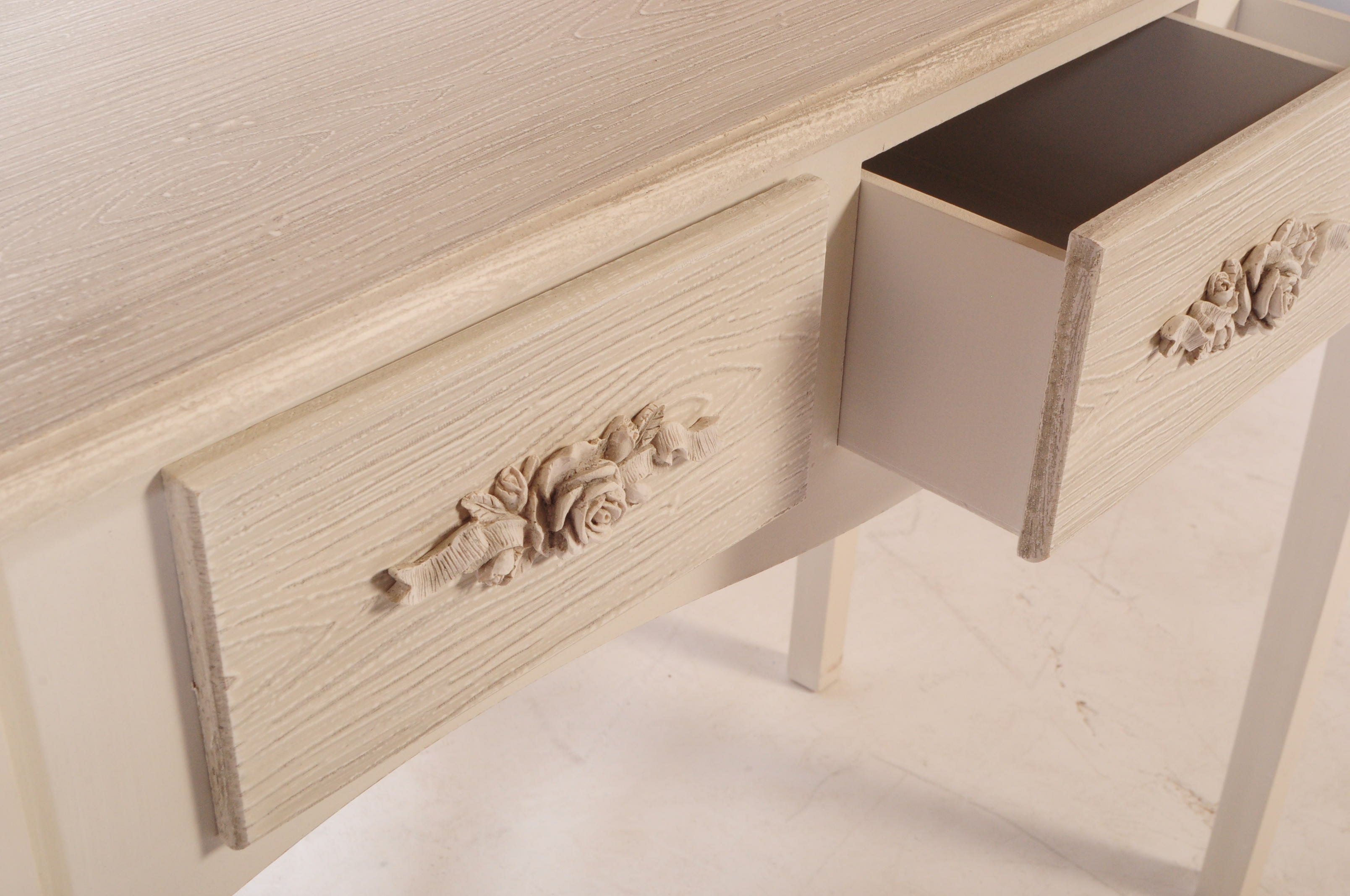 PAIR OF CONTEMPORARY LOUIS XVI BEDSIDE TABLES - Image 5 of 12