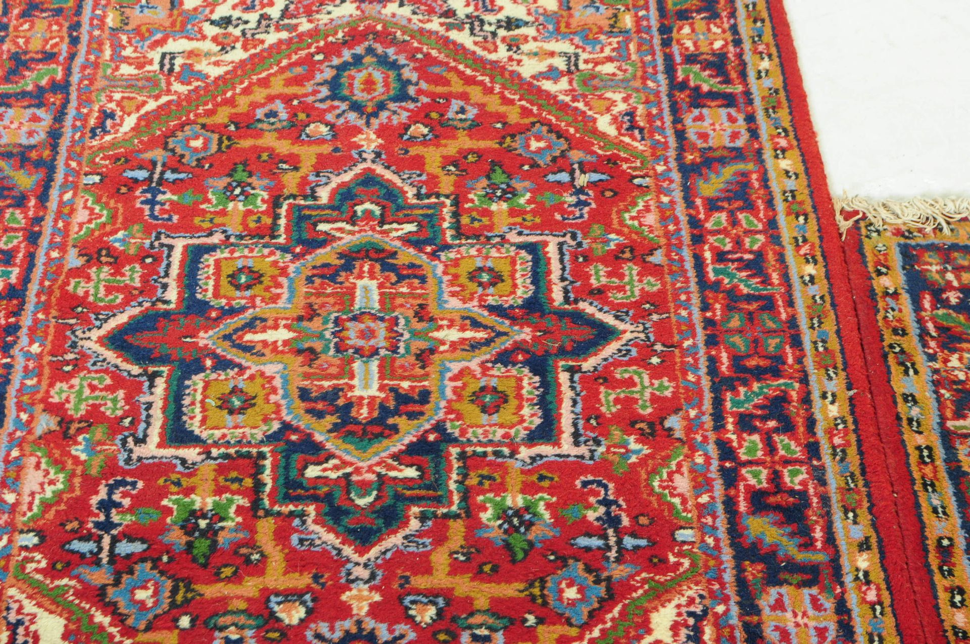 TWO LATE 20TH CENTURY PERSIAN MANNER WOOL RUGS - Image 3 of 4
