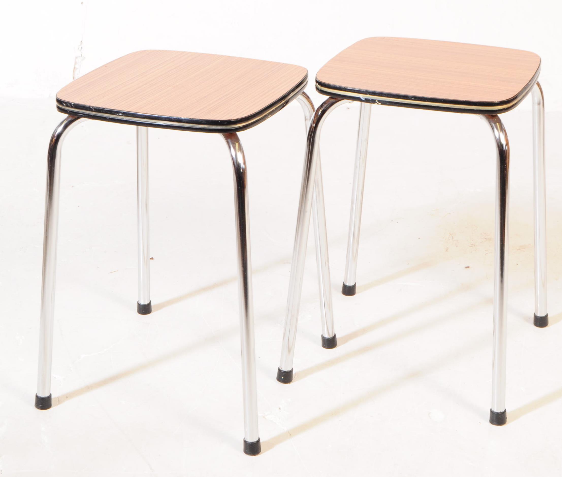 BRITISH MODERN DESIGN - FORMICA KITCHEN TABLE - CHAIRS - STOOLS - Image 6 of 9