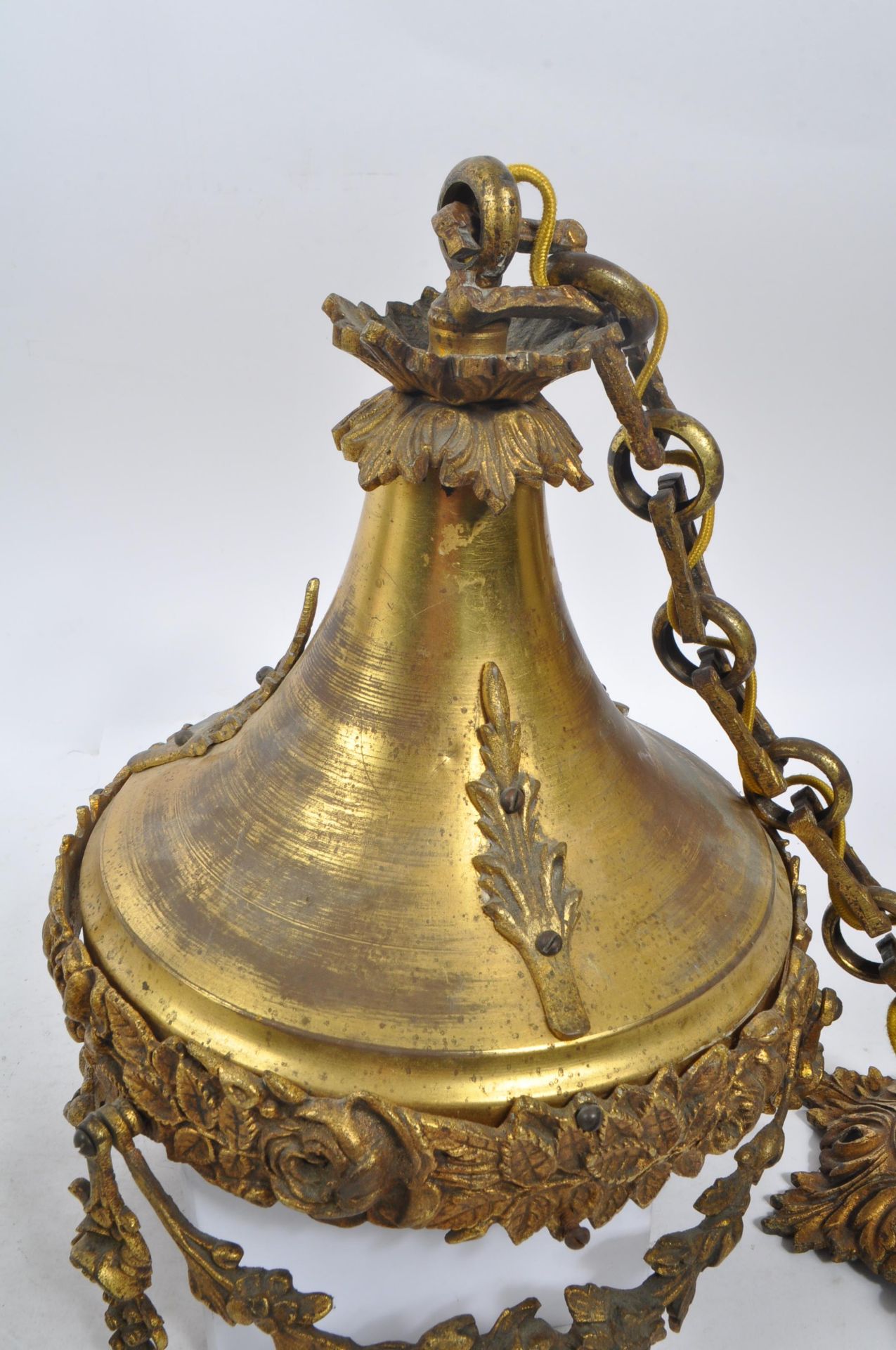 19TH CENTURY FRENCH ORMOLU PENDANT LIGHT WITH SHADE - Image 6 of 6