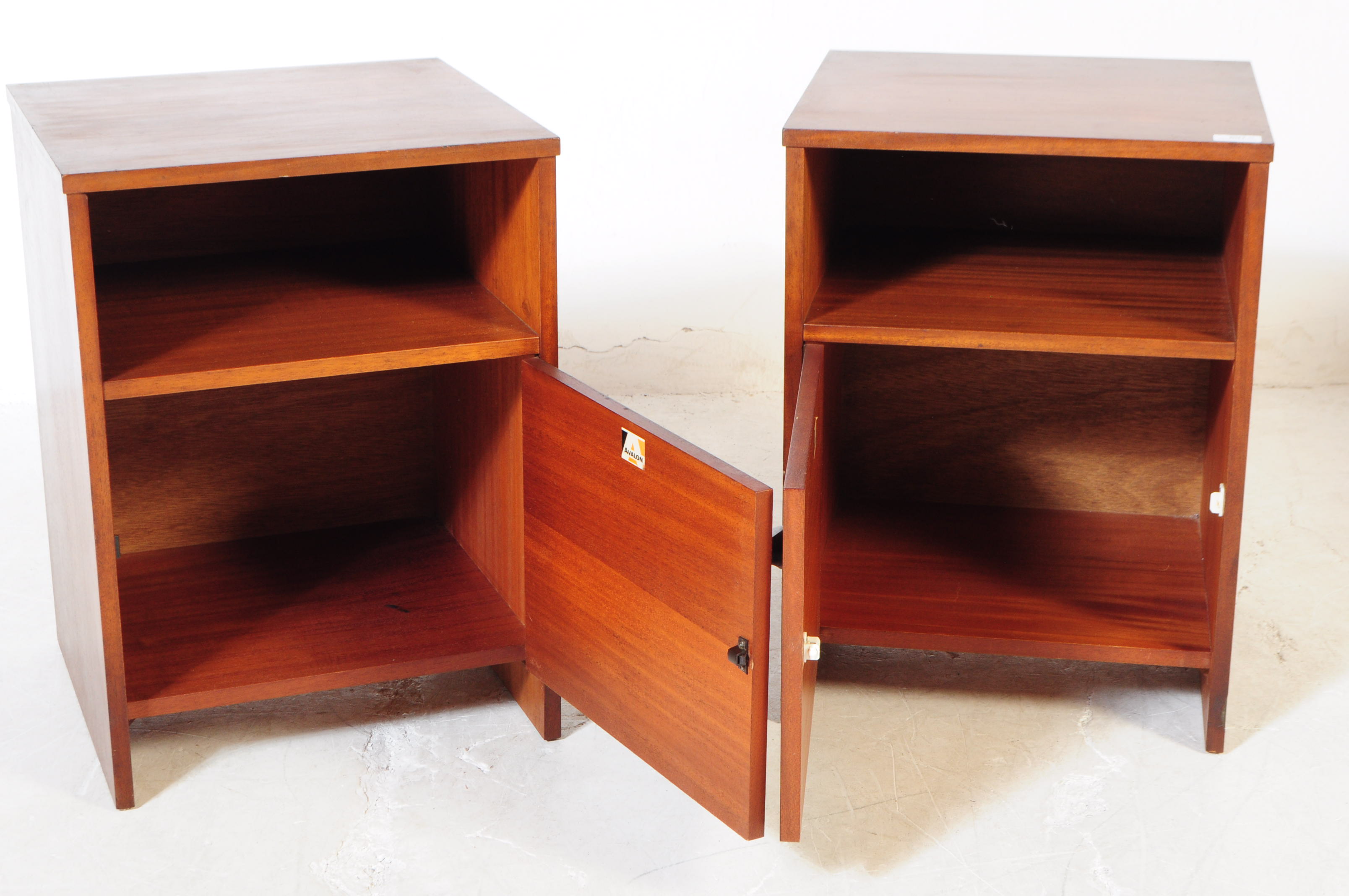 AVALON - PAIR OF MID CENTURY BEDSIDE TABLES - Image 3 of 7