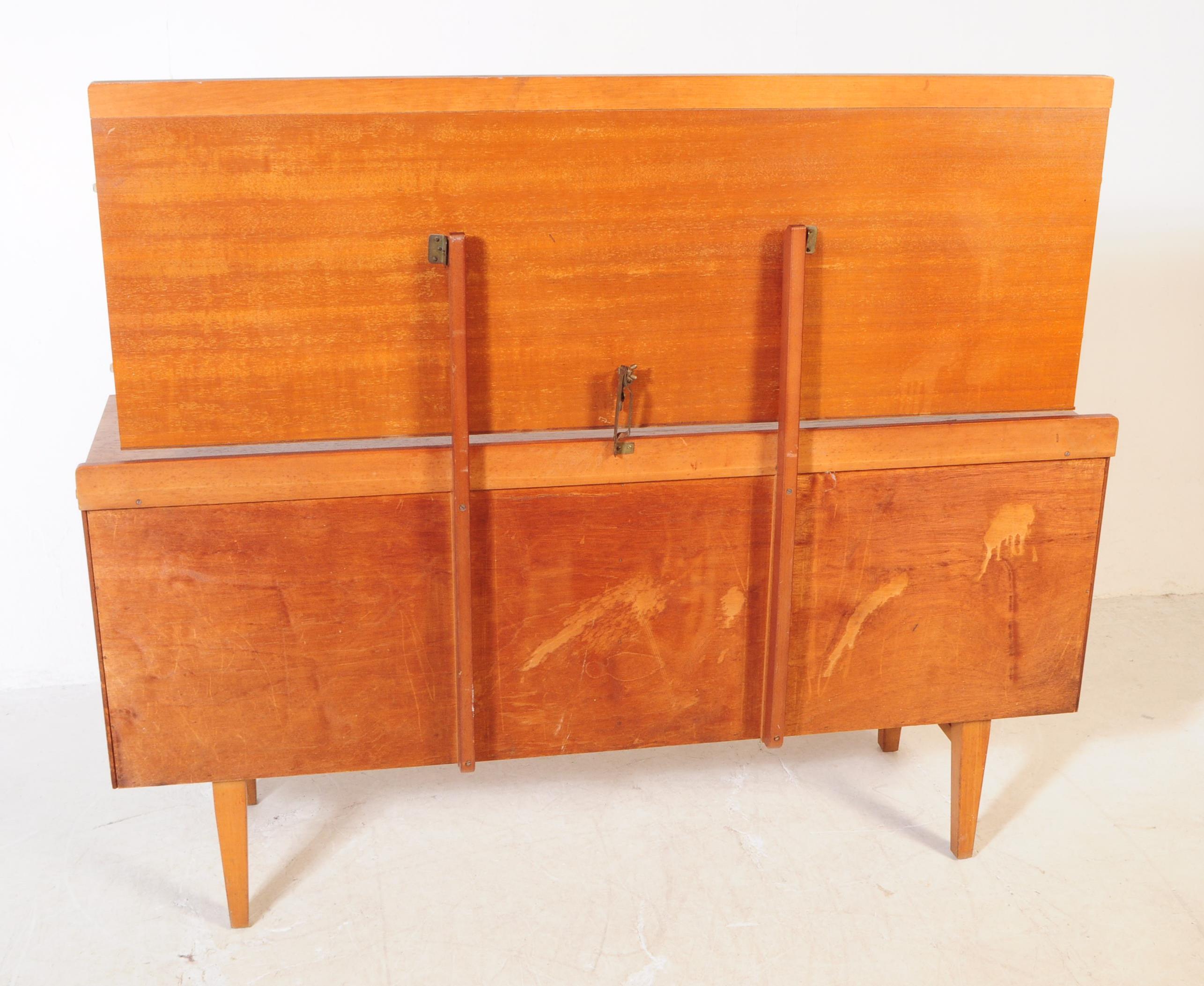 BRITISH MODERN DESIGN - MID 20TH CENTURY TEAK DRESSING TABLE - Image 5 of 5