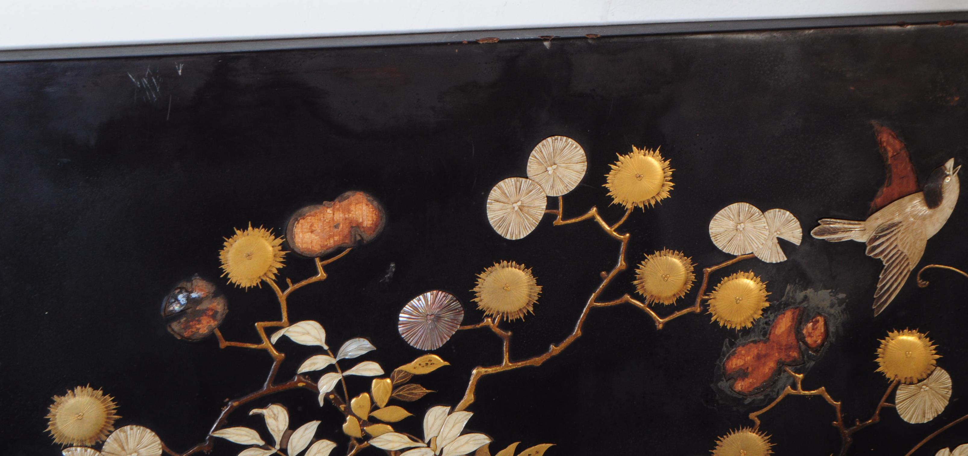 EARLY 20TH CENTURY 1920S DECORATIVE JAPANESE SHIBAYAMA PANEL - Image 5 of 6