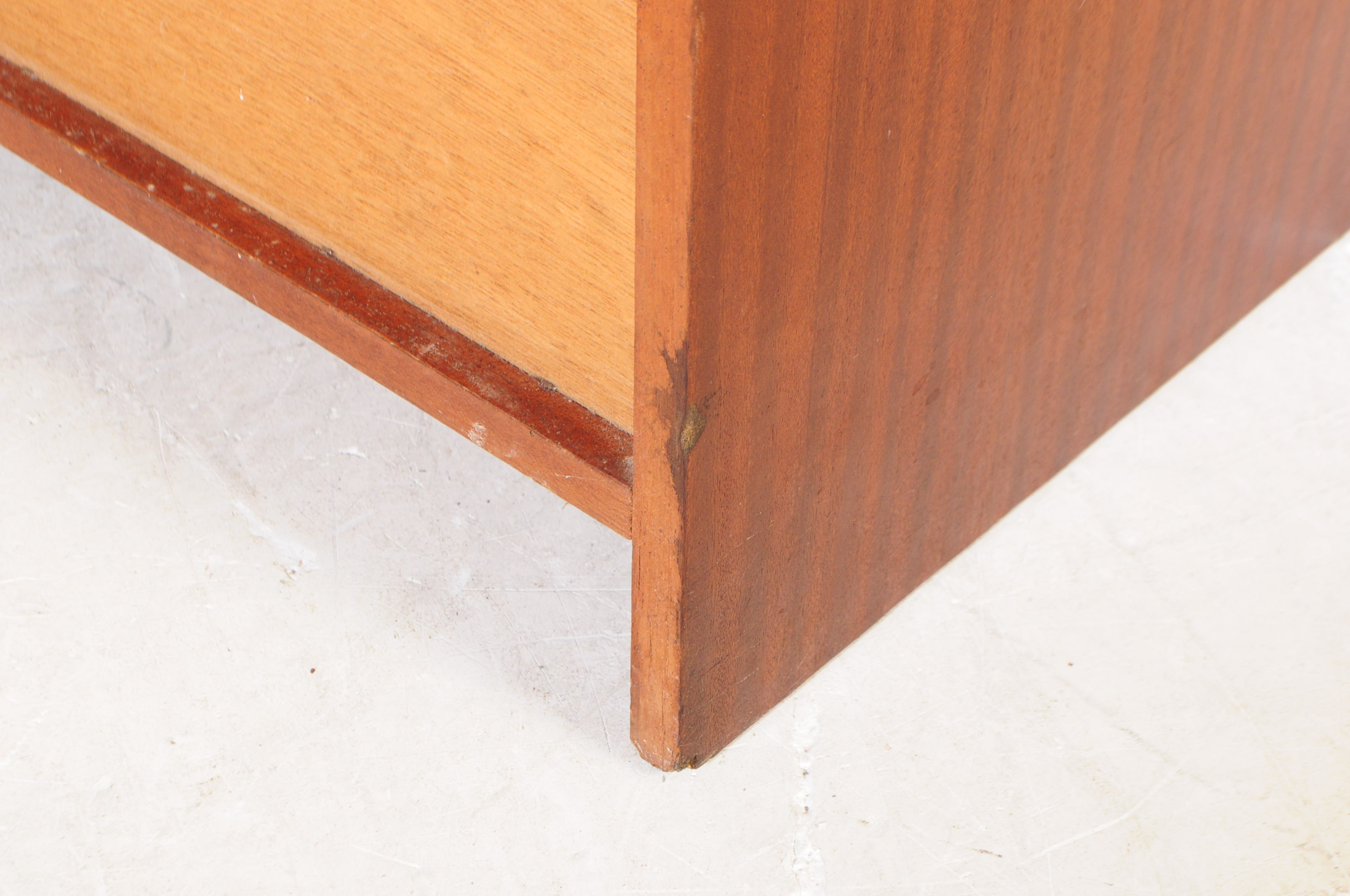 AVALON - PAIR OF MID CENTURY BEDSIDE TABLES - Image 6 of 7