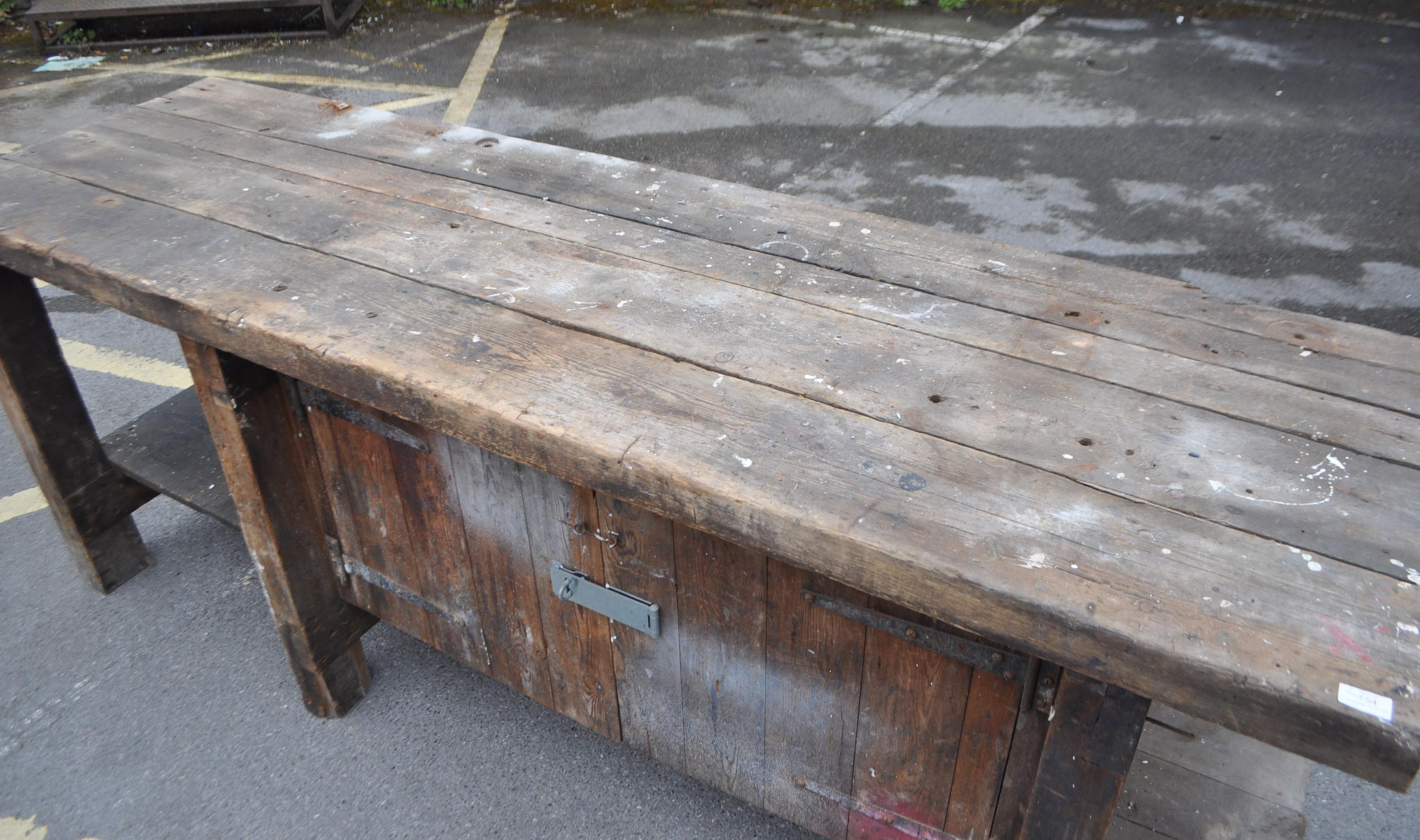 VINTAGE 20TH CENTURY LARGE INDUSTRIAL FACTORY GARAGE TABLE - Image 4 of 6