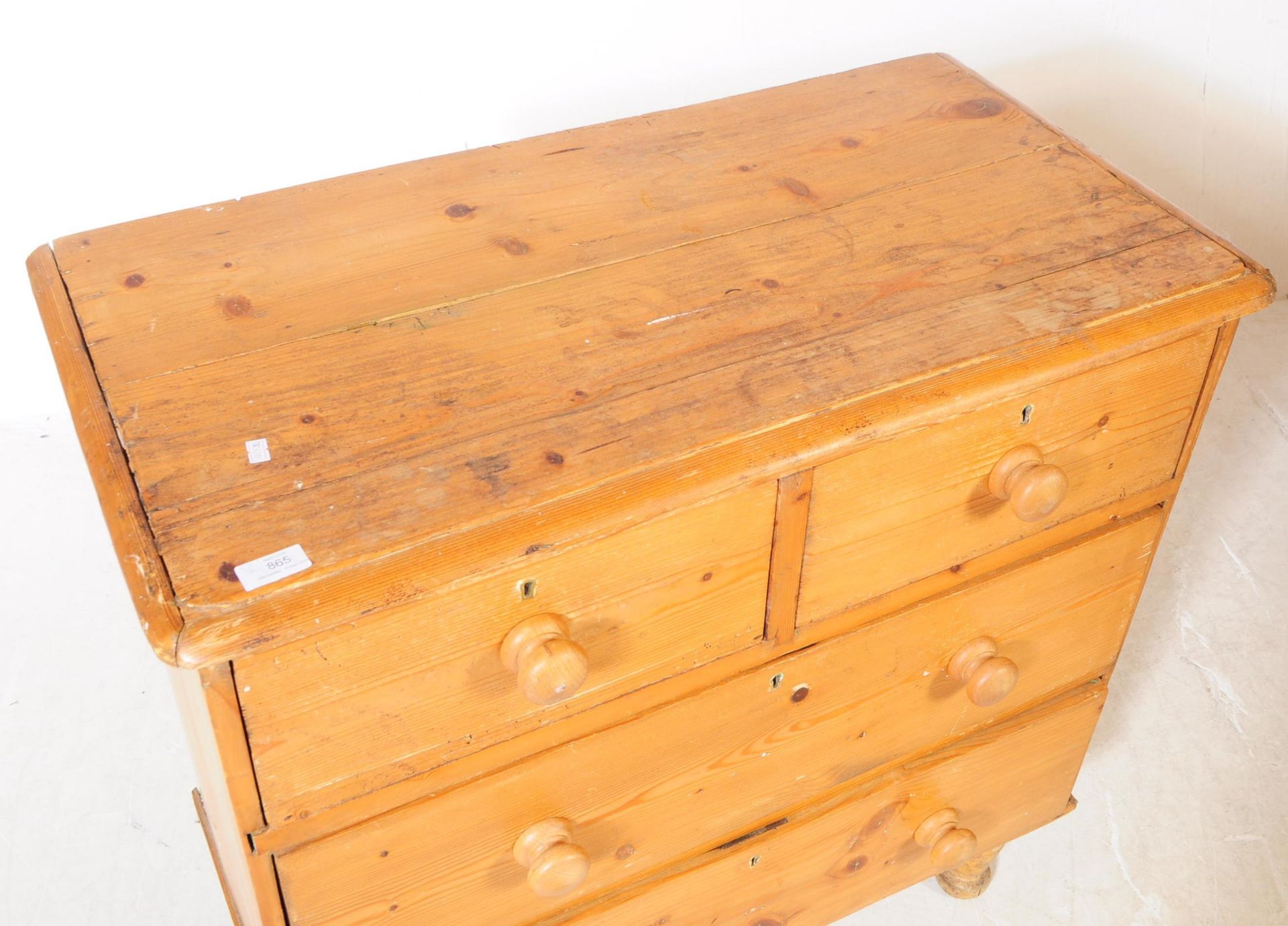 EARLY 20TH CENTURY PINE CHEST OF DRAWERS - Bild 2 aus 6