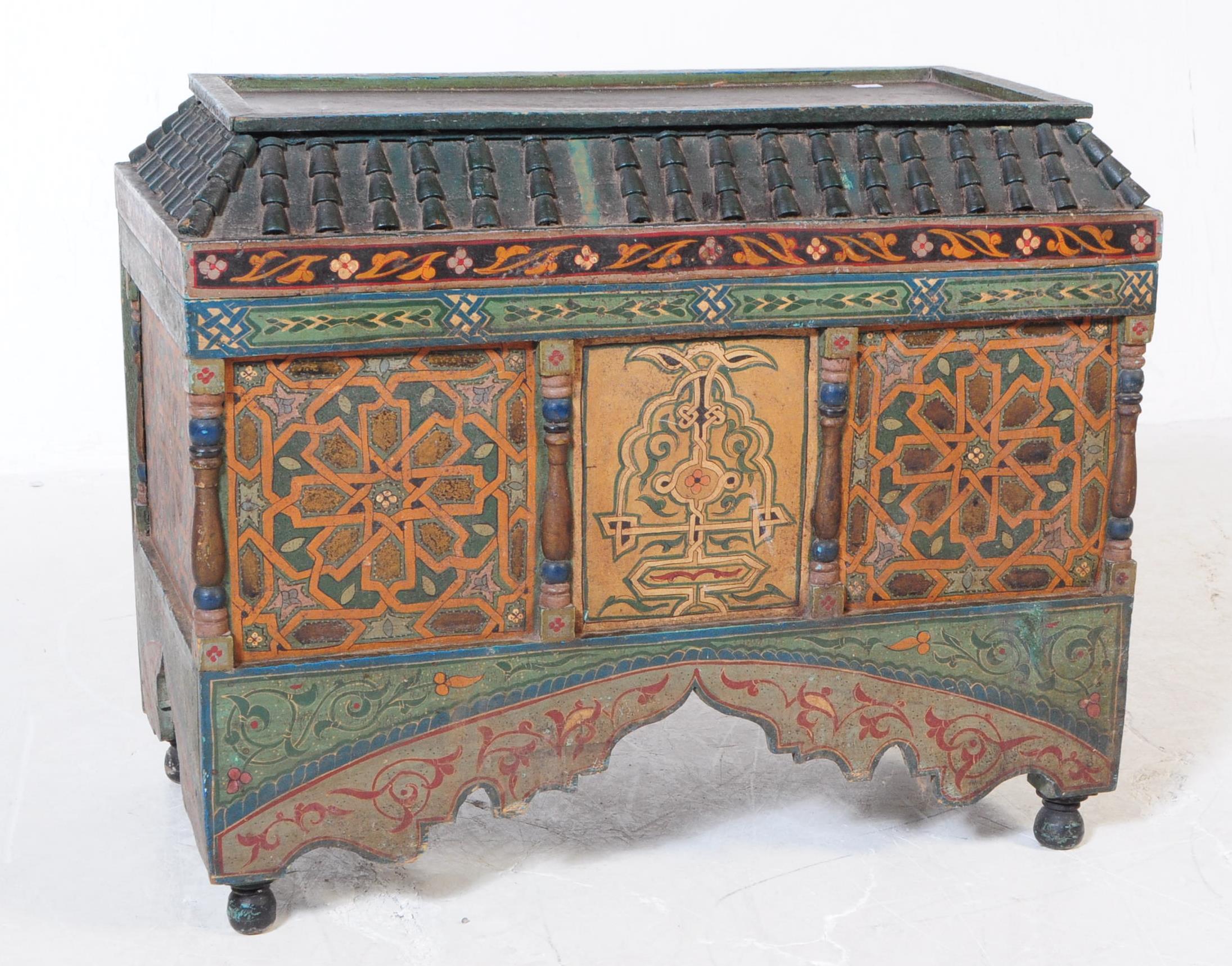 20TH CENTURY MUDEJAR MOORISH DOWRY CHEST / BLANKET BOX