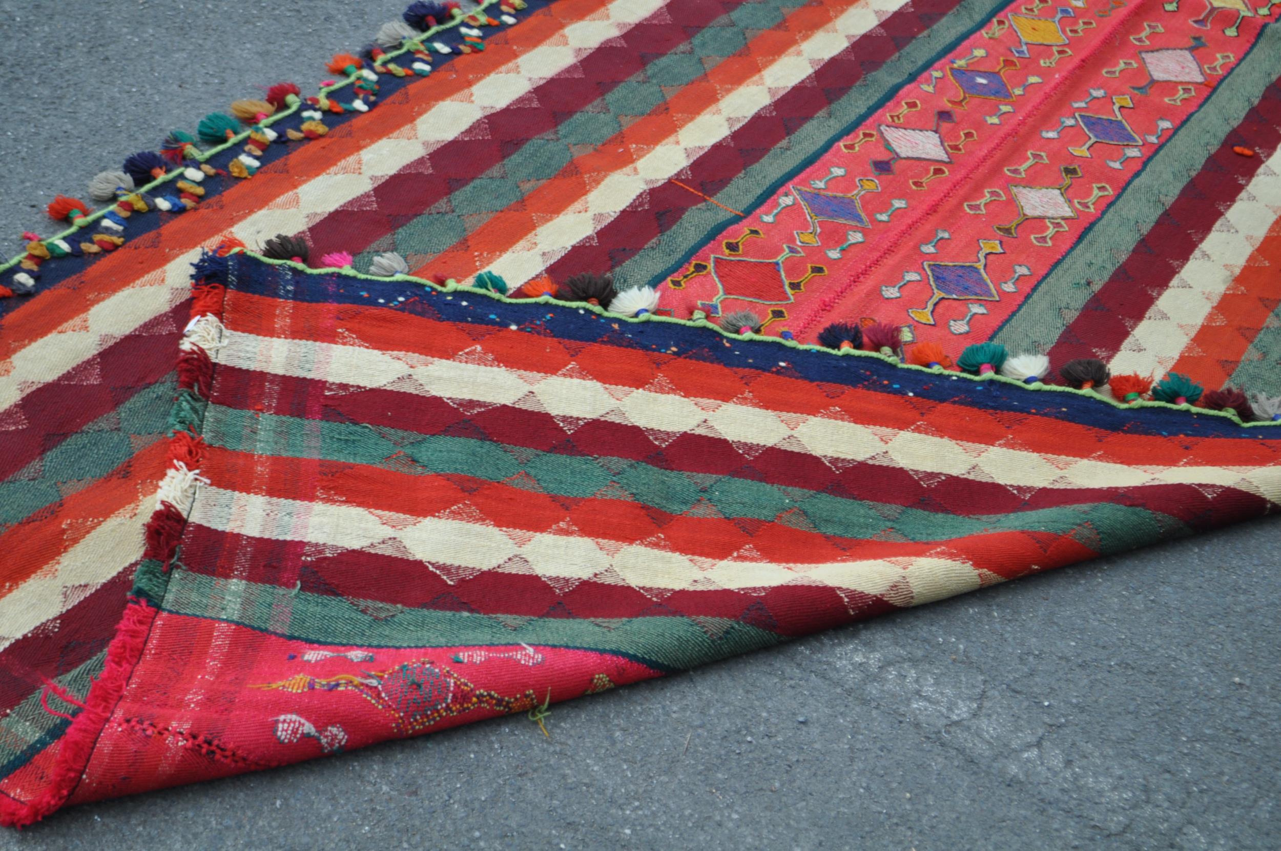 VINTAGE 20TH CENTURY SOUTH WEST JAJIM KILIM FLOOR RUG - Image 3 of 3