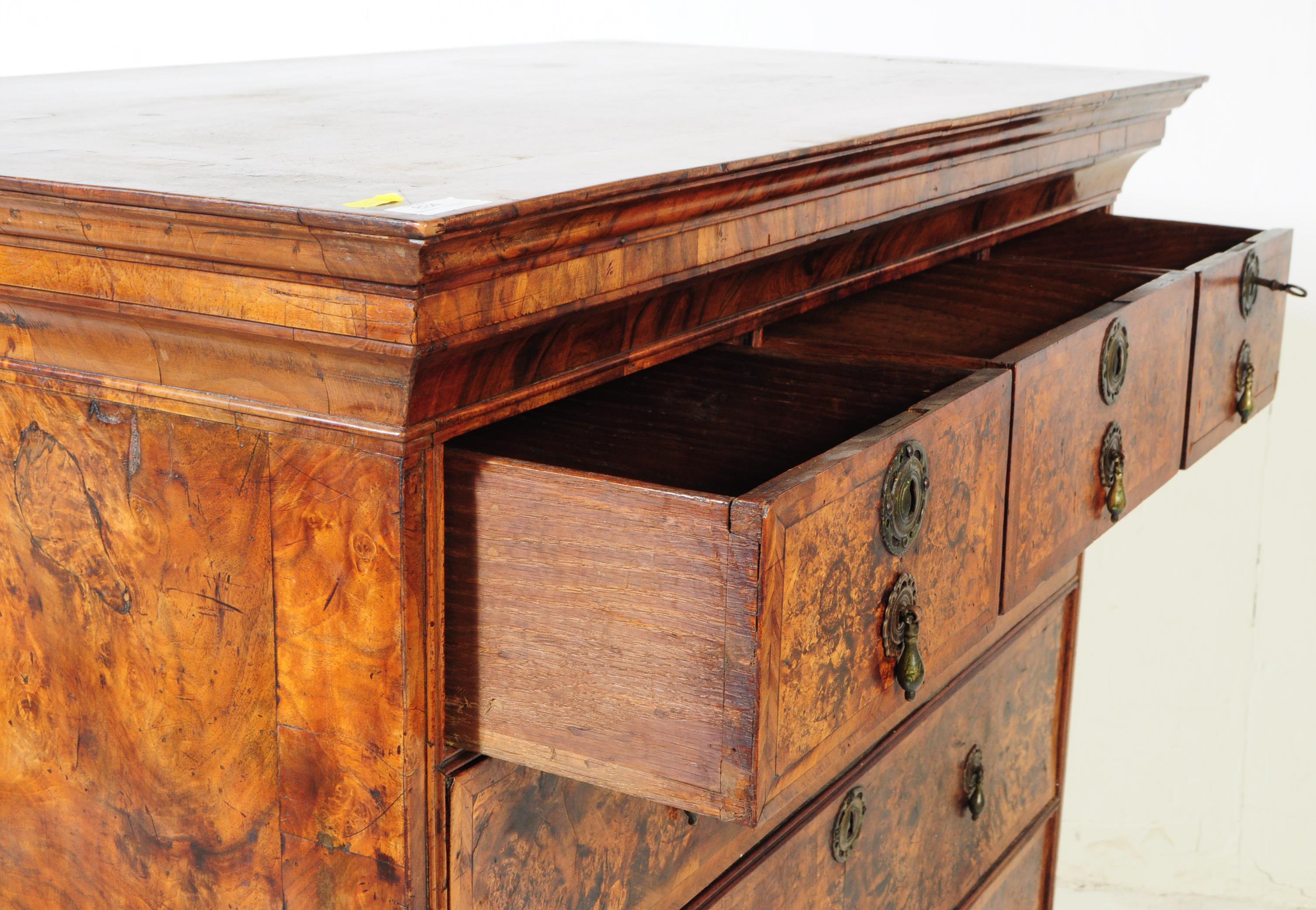 QUEEN ANNE 17TH CENTURY OAK & WALNUT CHEST OF DRAWERS - Image 2 of 4