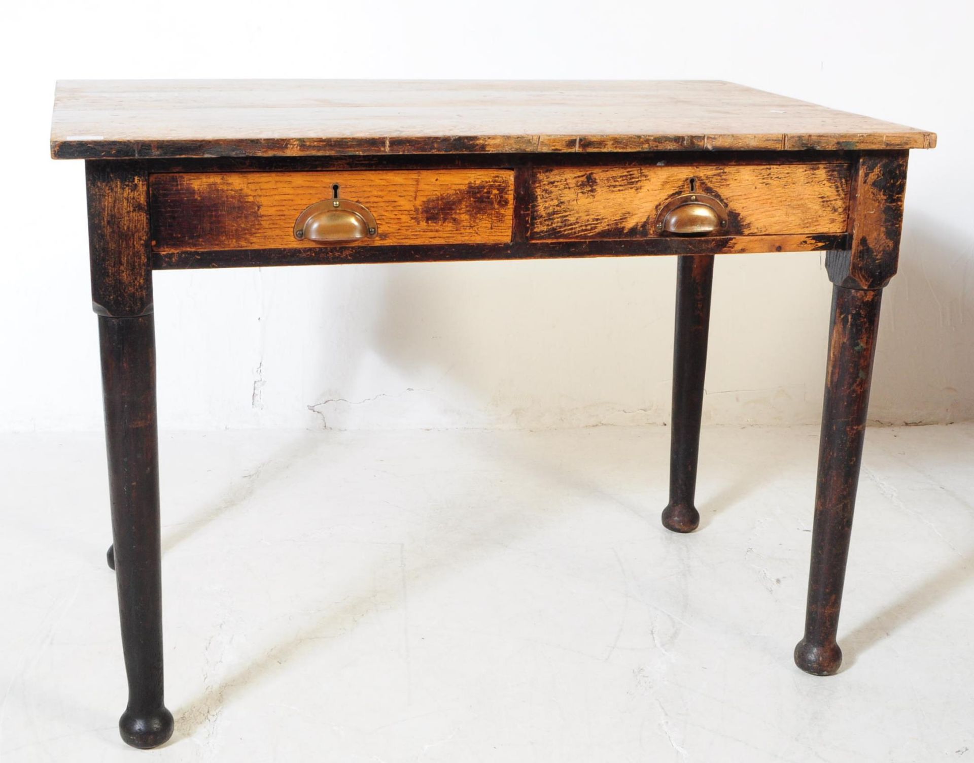 19TH CENTURY VICTORIAN OAK WRITING TABLE DESK