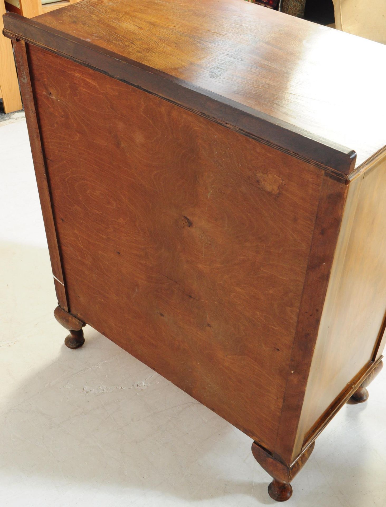 EARLY 20TH CENTURY WALNUT VENEER CABINET - Image 7 of 7